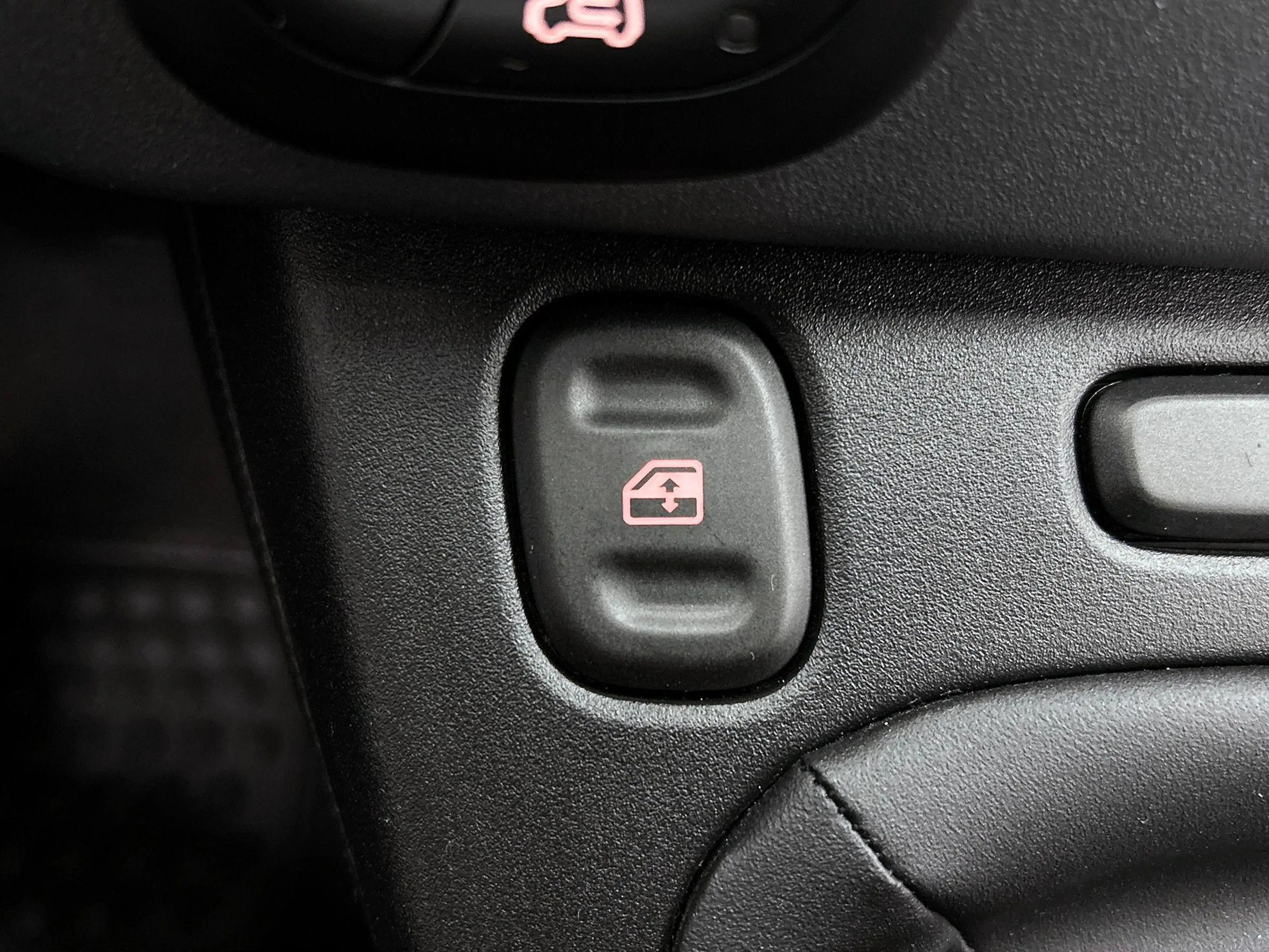 Fiat Panda 1.0 Hybrid Cross CARPLAY | CLIMA — photo 11