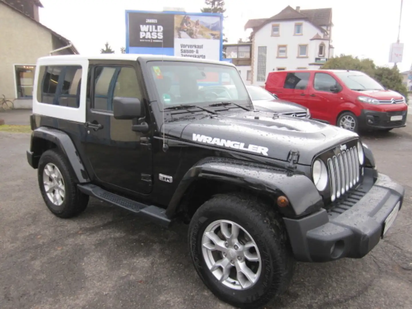 Jeep Wrangler Sahara 2,8 CRD ~ Automatik~Leder~Navi~Dual-Top Schwarz - 2