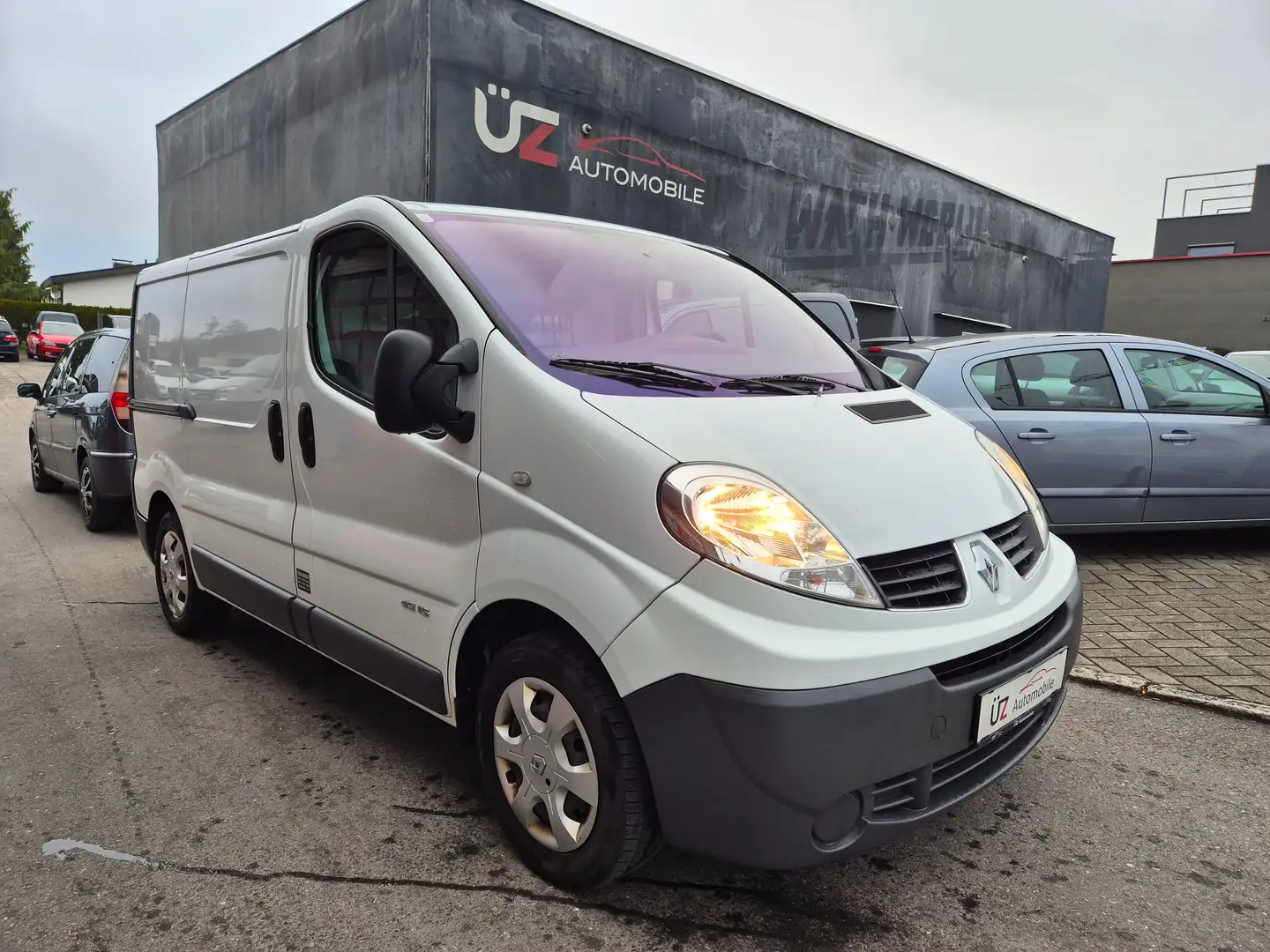 Renault Trafic Trafic Gen. Expr. L1H1 2,0 dCi DPF Expression Weiß - 1