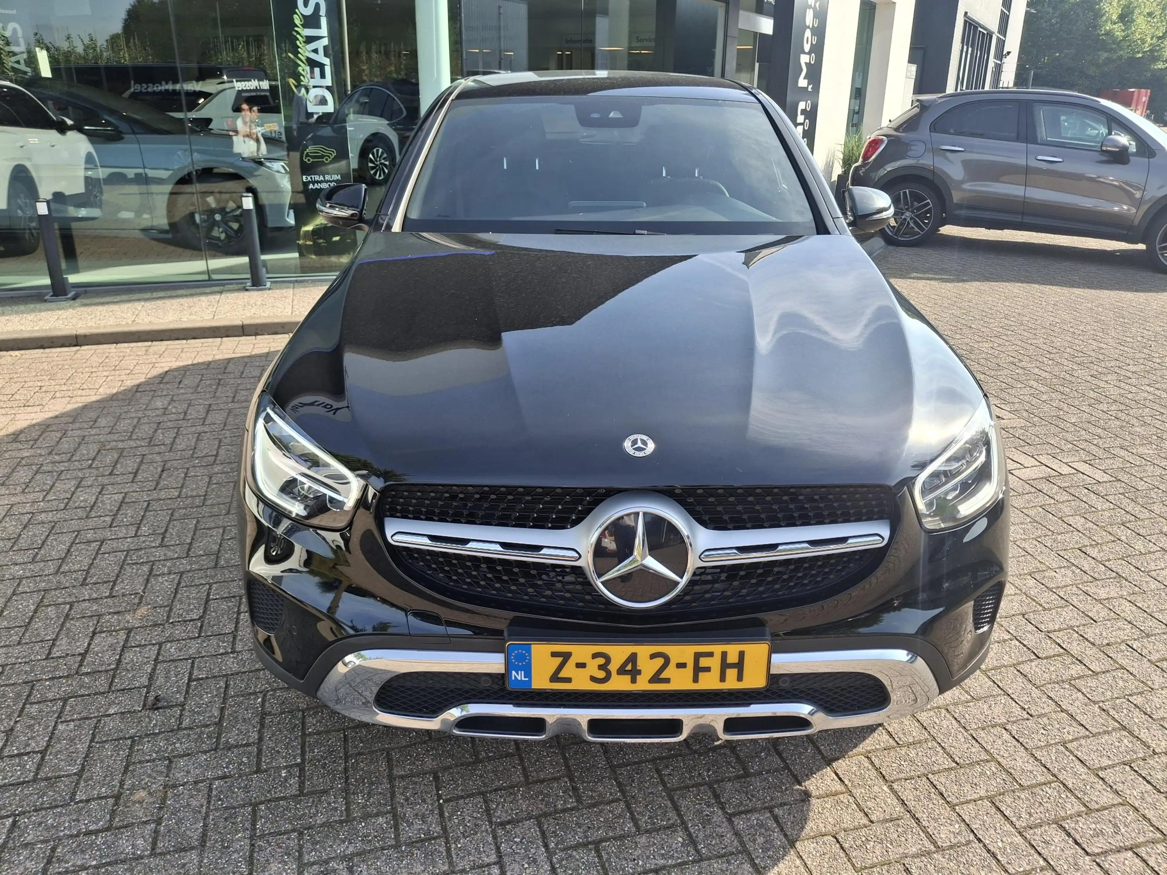 Mercedes-Benz GLC 300 Coupé 300e 4MATIC | LEER | ACHTERUITRIJCAMERA | EL — photo 2