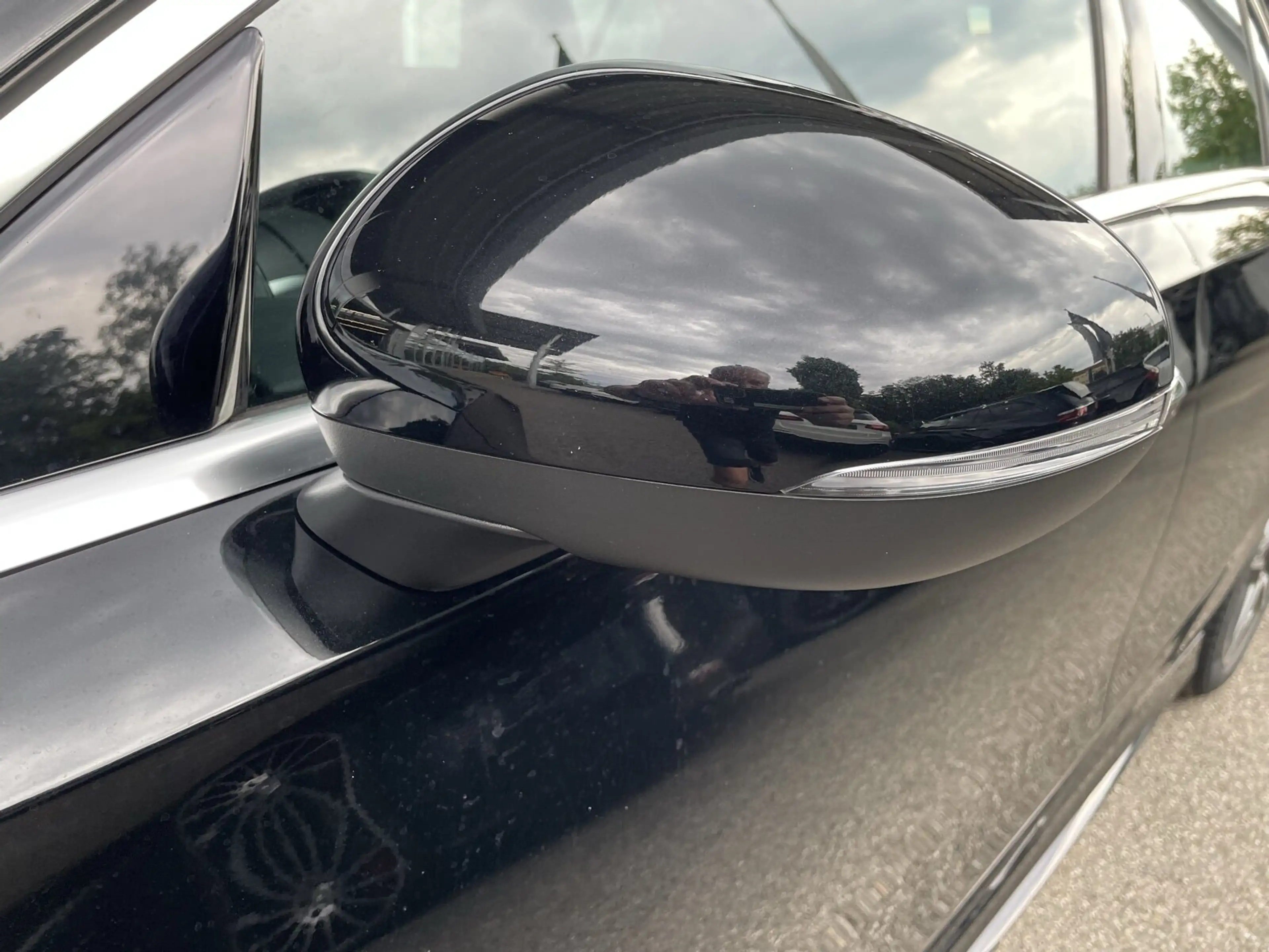 Mercedes-Benz A 200 A 200 d Kompaktlimousine AMG *PANO*KEYLESS*AMBI*CAM — photo 3