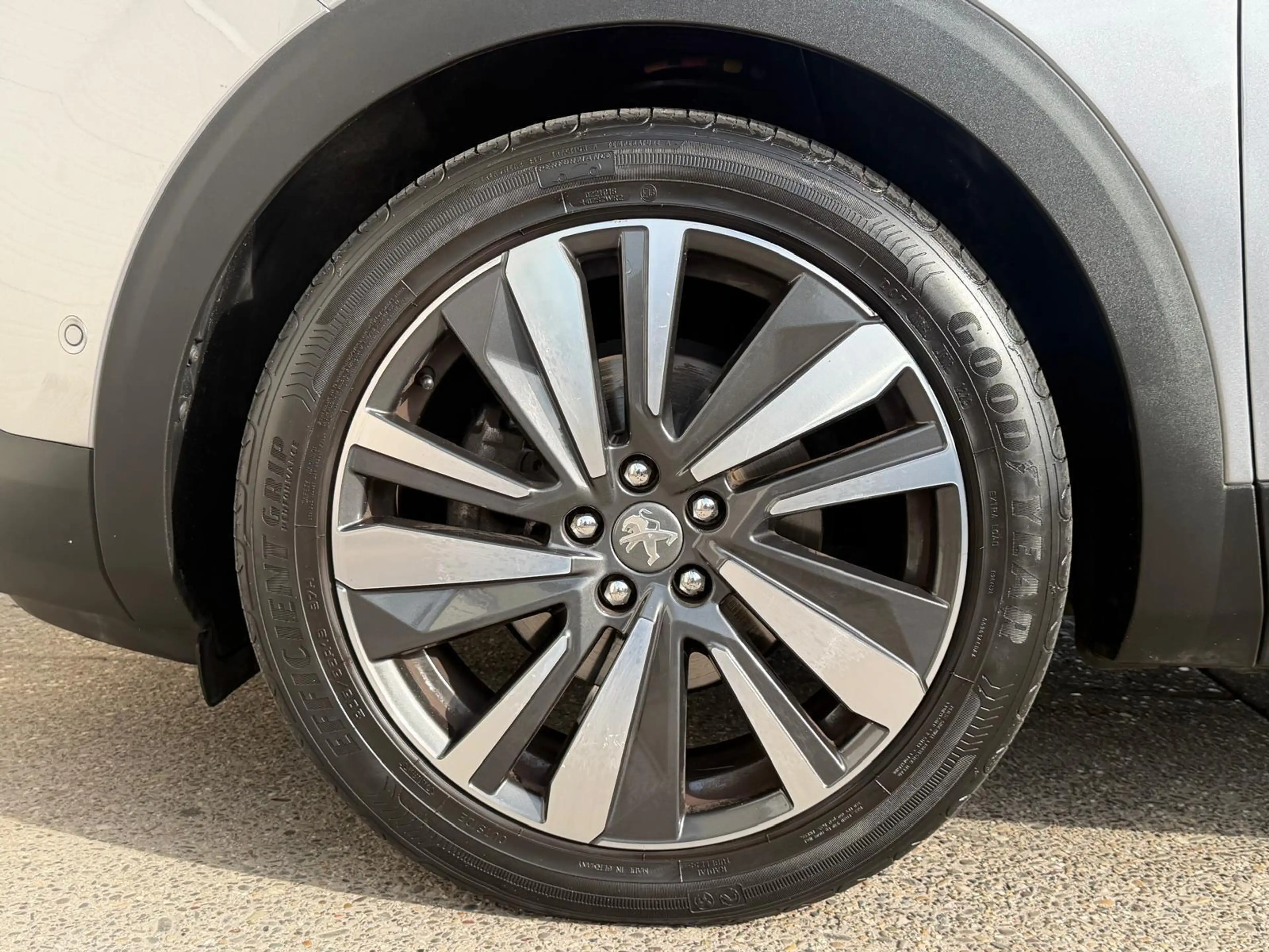 Peugeot 5008 1.2 GT-Line/PANO/KEYLESS/TREKH/CAMERA/APK/NAP — photo 13