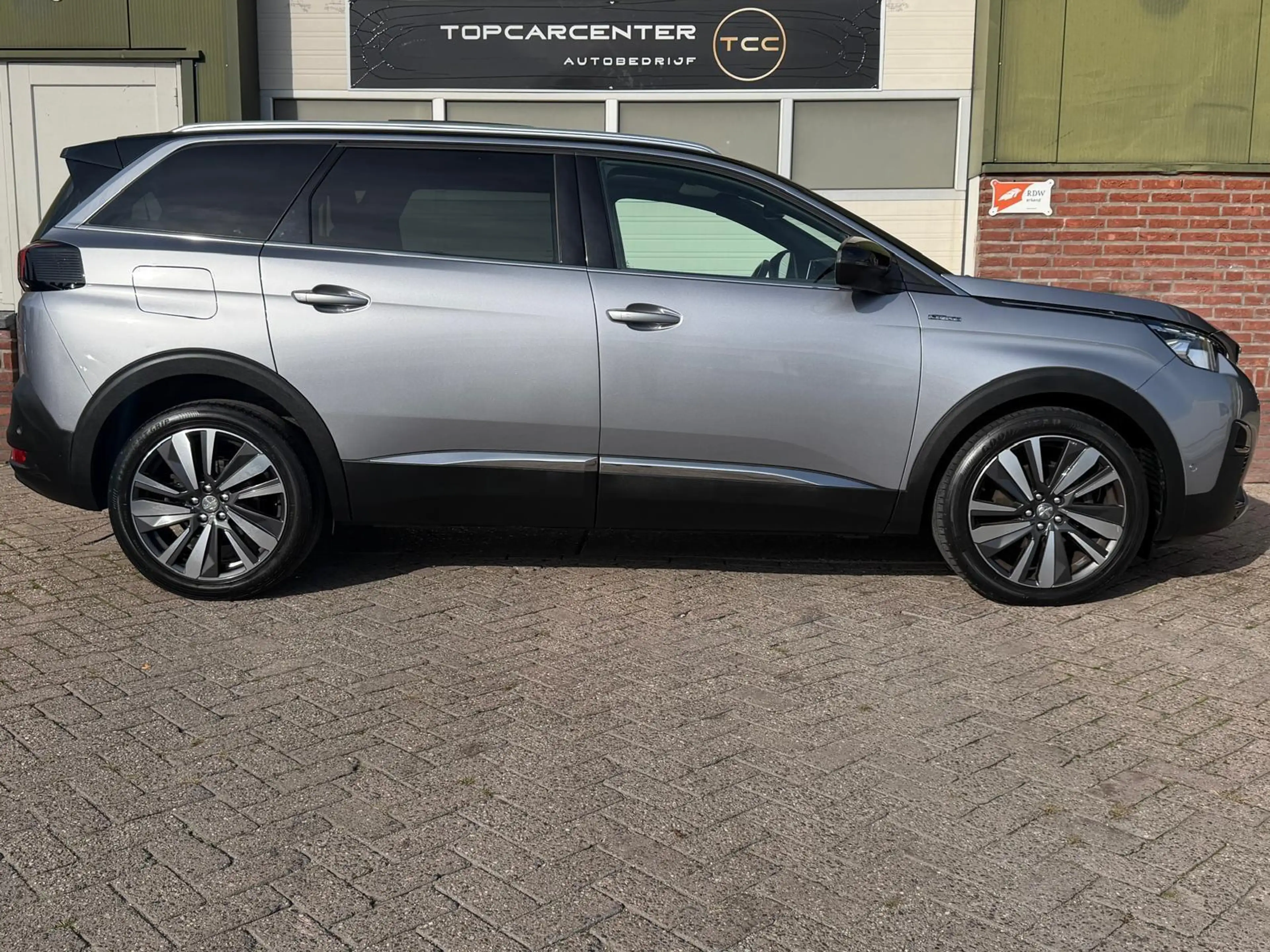 Peugeot 5008 1.2 GT-Line/PANO/KEYLESS/TREKH/CAMERA/APK/NAP — photo 5
