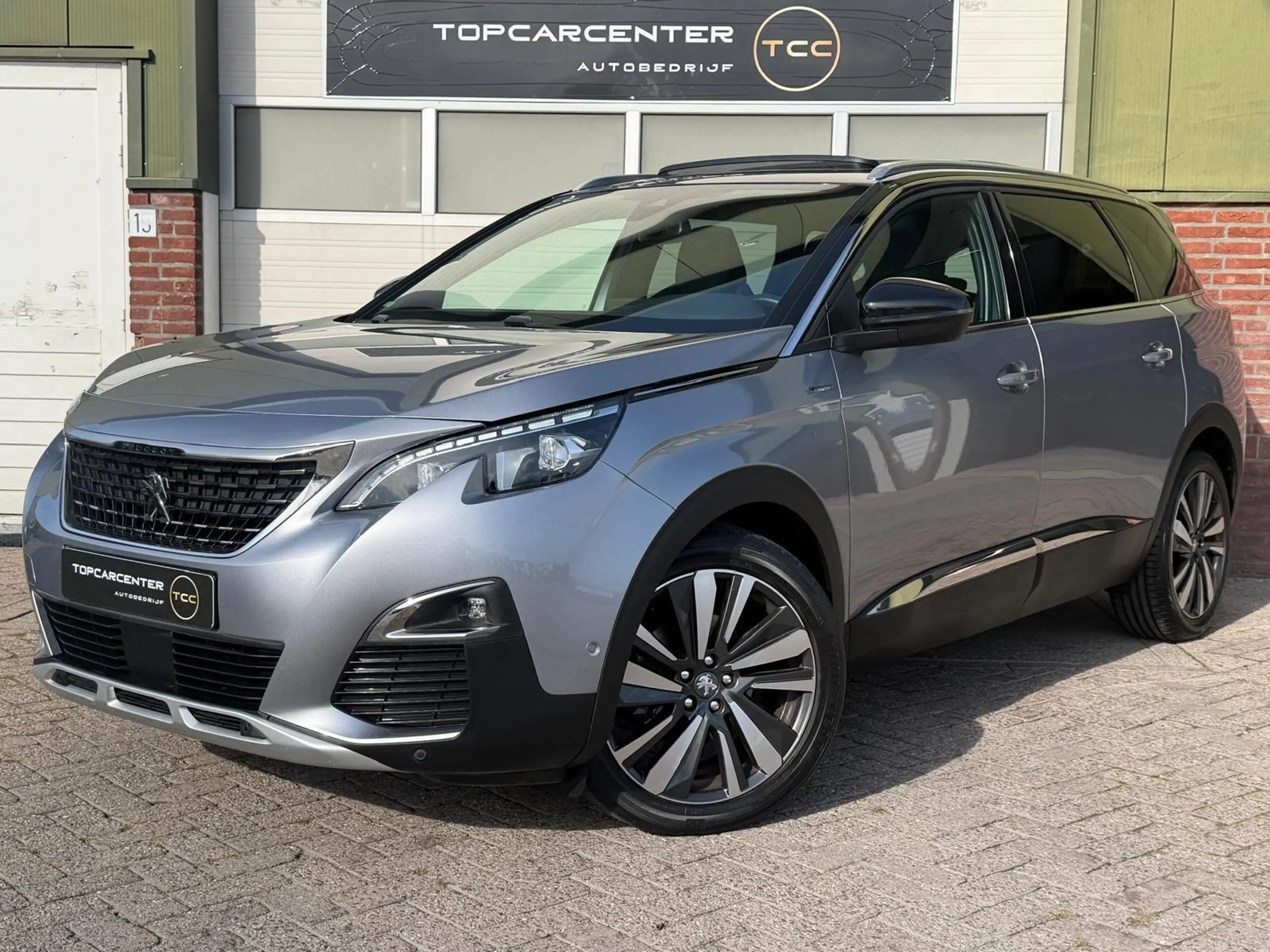 Peugeot 5008 1.2 GT-Line/PANO/KEYLESS/TREKH/CAMERA/APK/NAP — photo 3