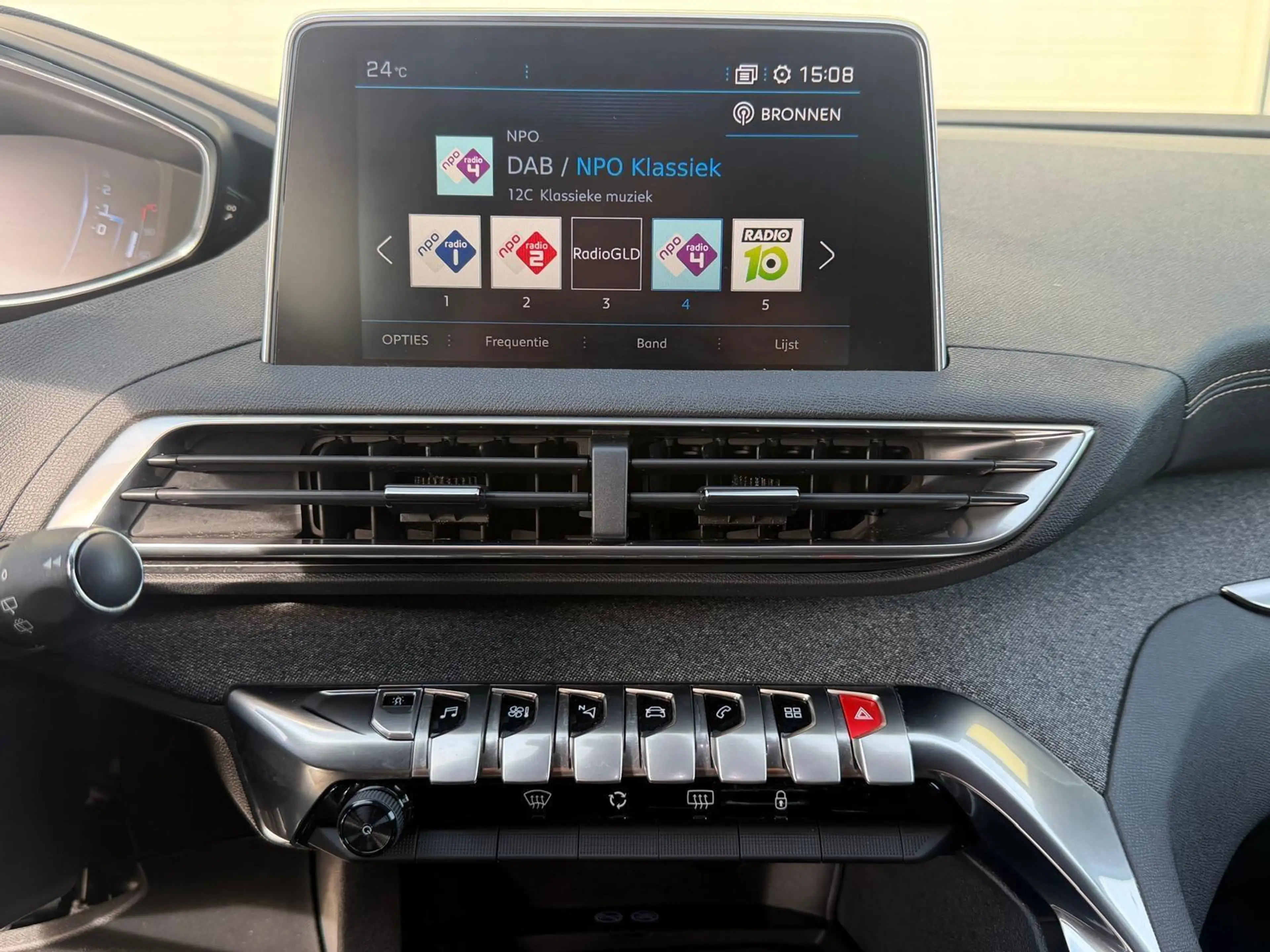 Peugeot 5008 1.2 GT-Line/PANO/KEYLESS/TREKH/CAMERA/APK/NAP — photo 21