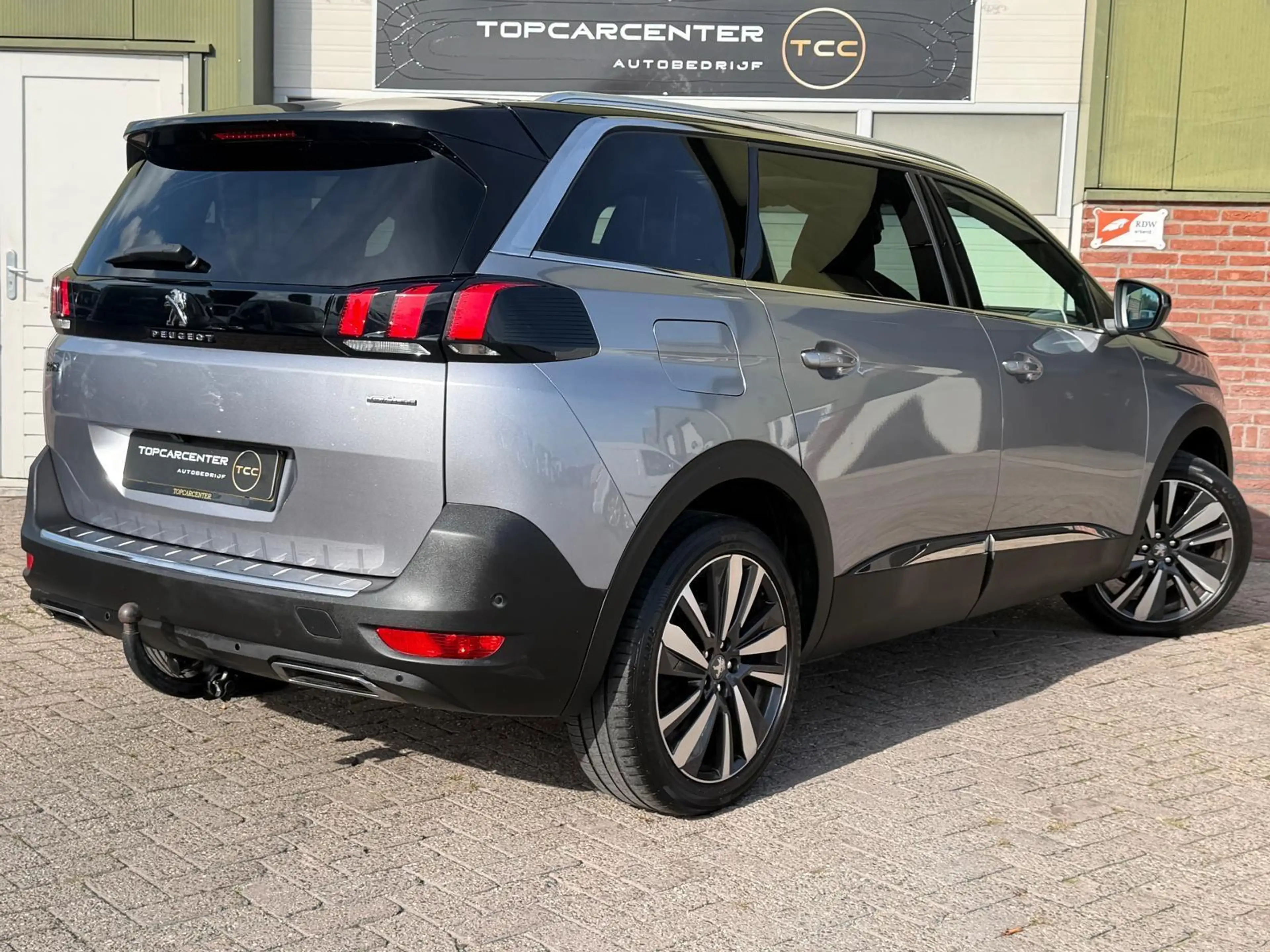 Peugeot 5008 1.2 GT-Line/PANO/KEYLESS/TREKH/CAMERA/APK/NAP — photo 6