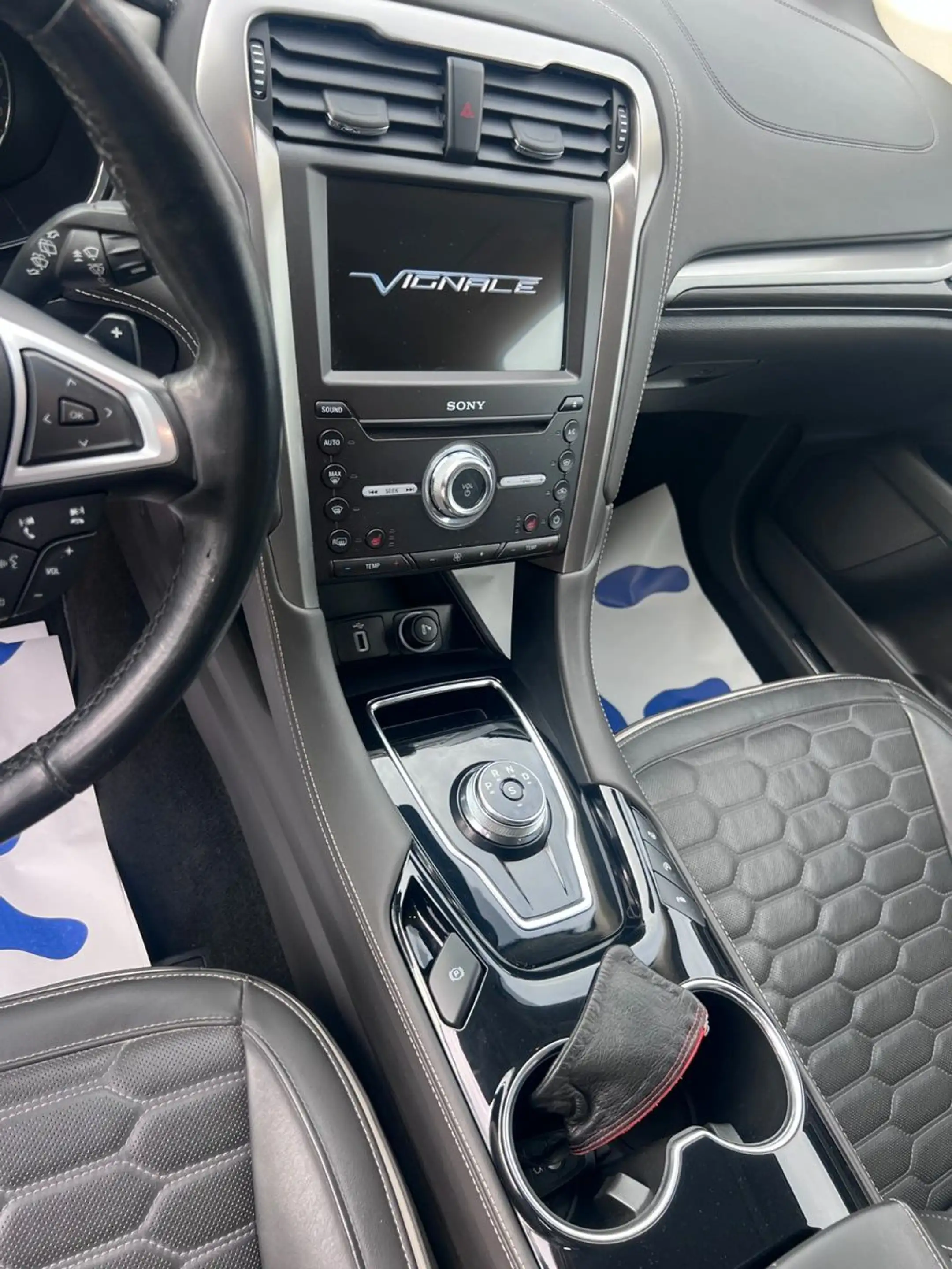 Ford Mondeo Turnier Vignale AWD Vollausstattung — photo 13
