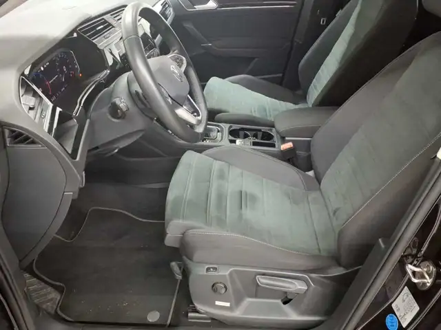 Volkswagen Touran view 8