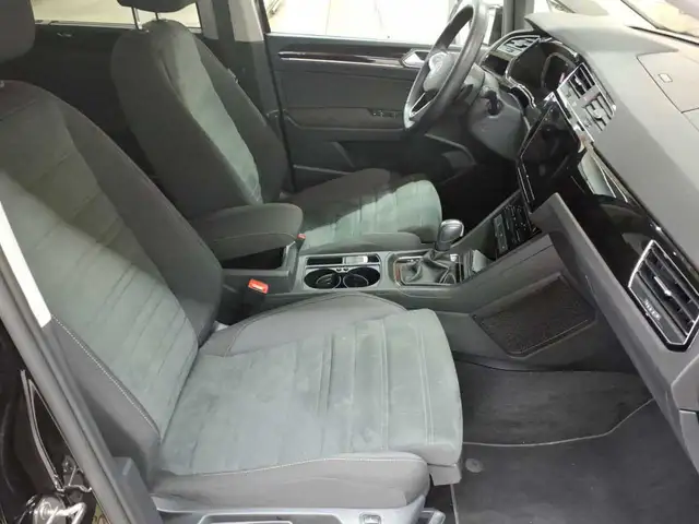 Volkswagen Touran view 7