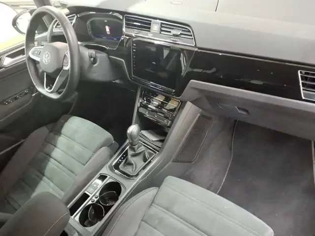 Volkswagen Touran view 9