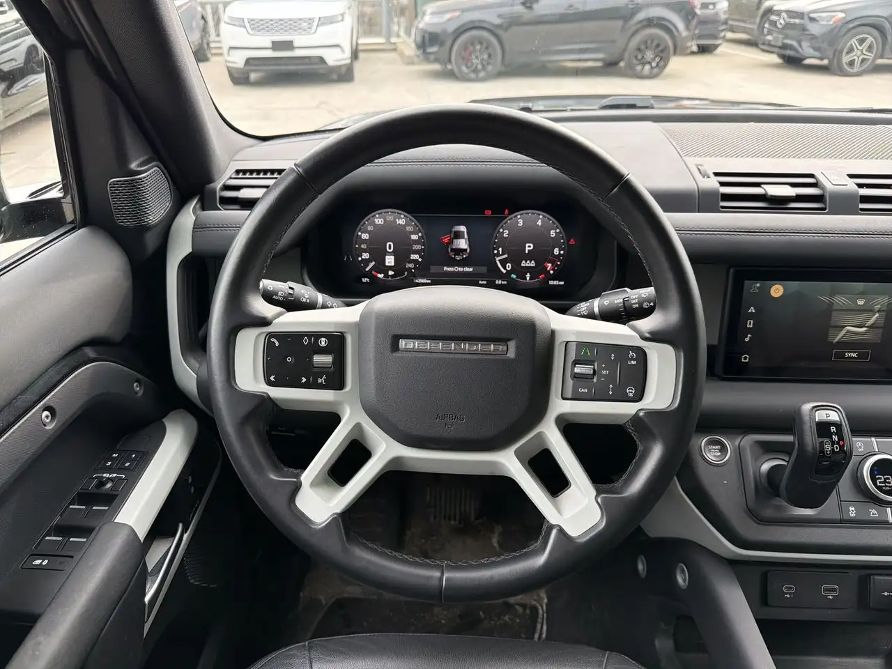 Land Rover Defender снимка Land Rover Defender