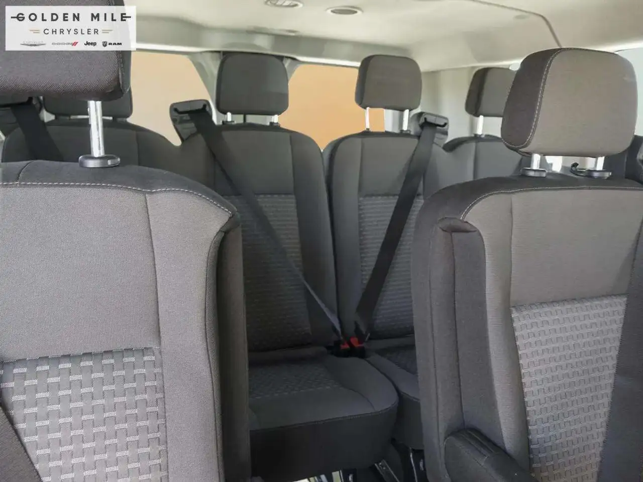 Ford Transit Passenger Wagon снимка Ford Transit Passenger Wagon
