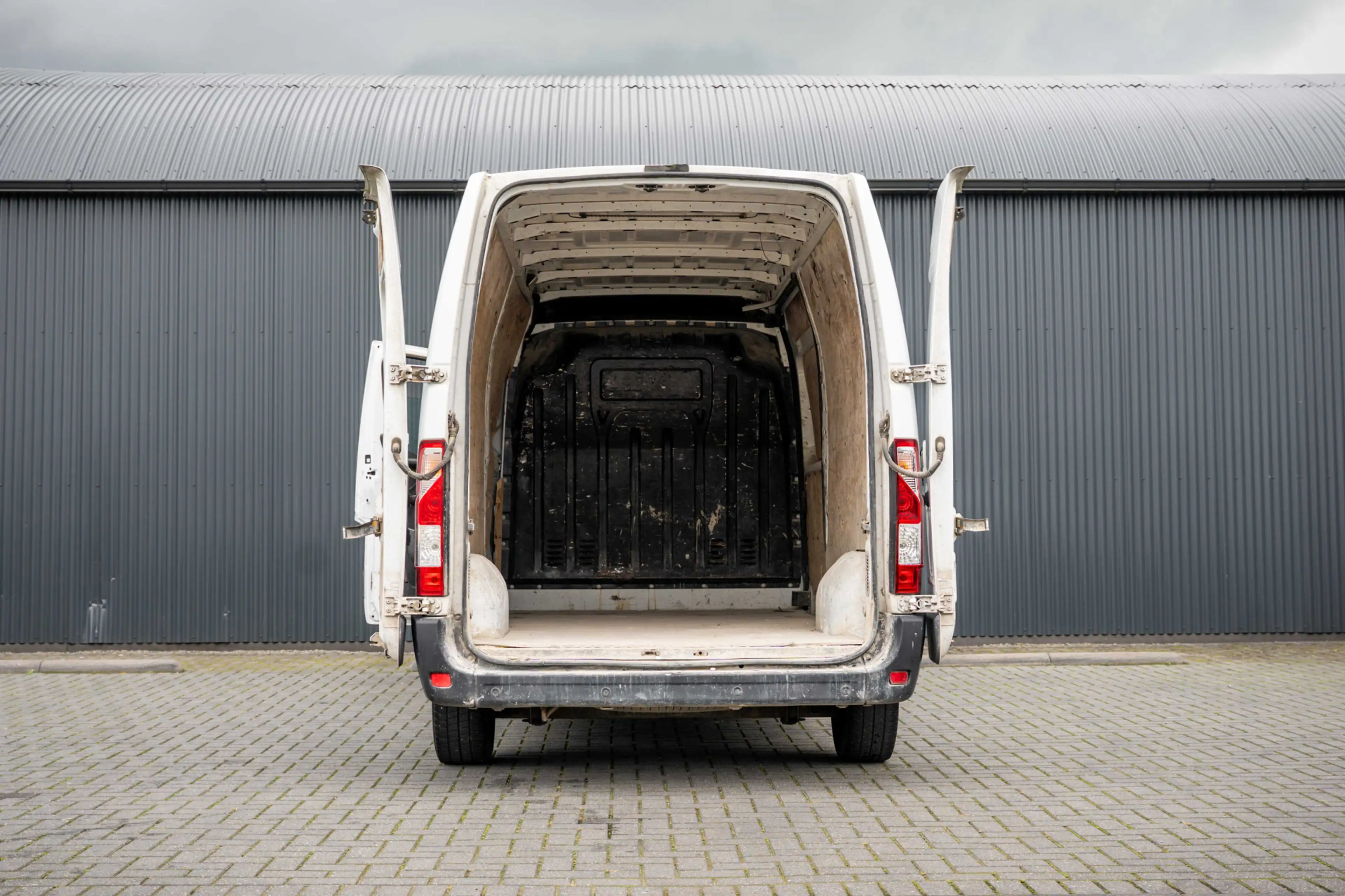 Renault Master 2.3 dCi 130 PK | L3H2 | 3-Zits | Camera | Cruise | — photo 9