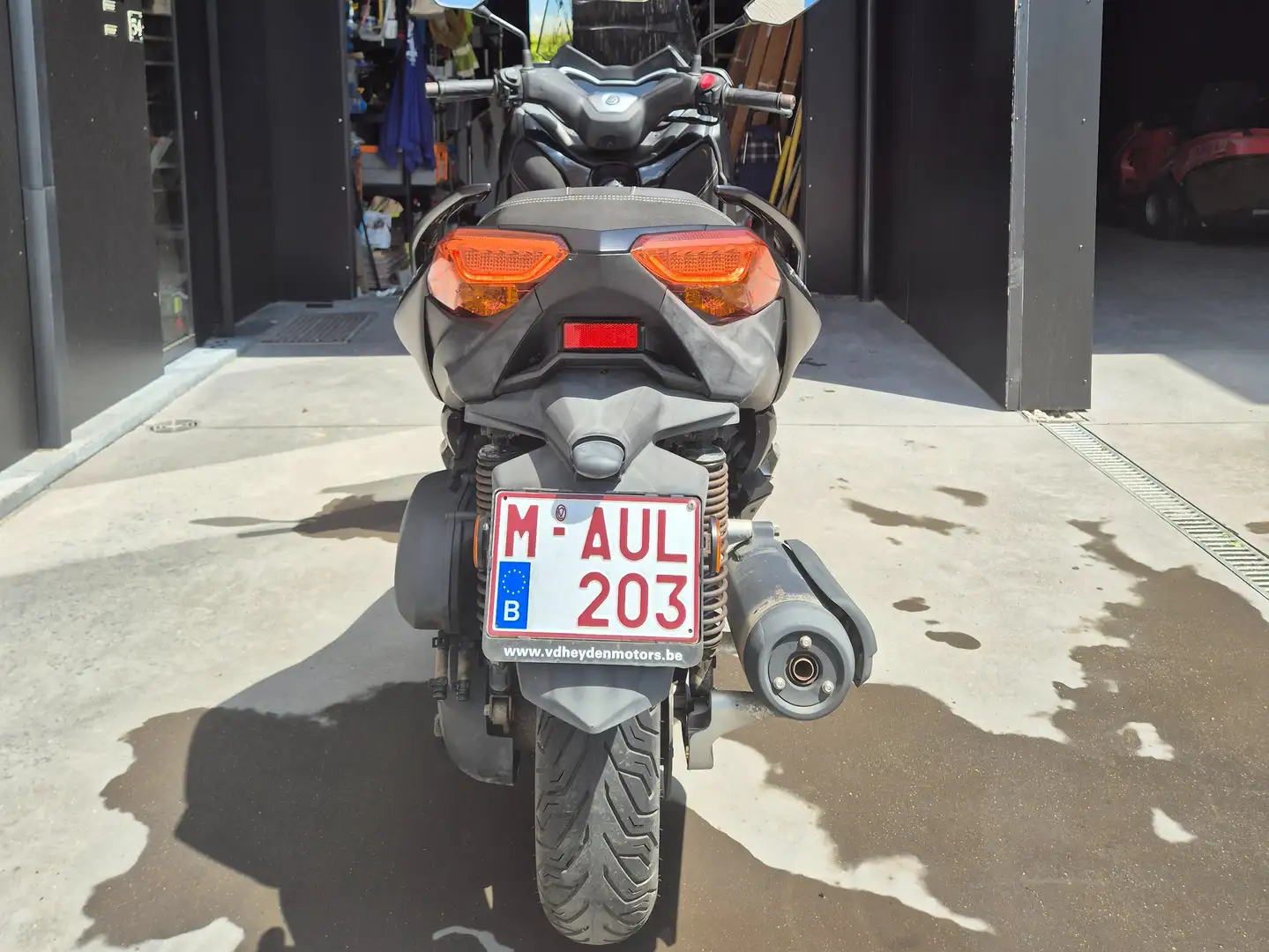 Yamaha X-Max 125 Iron max Zwart - 2