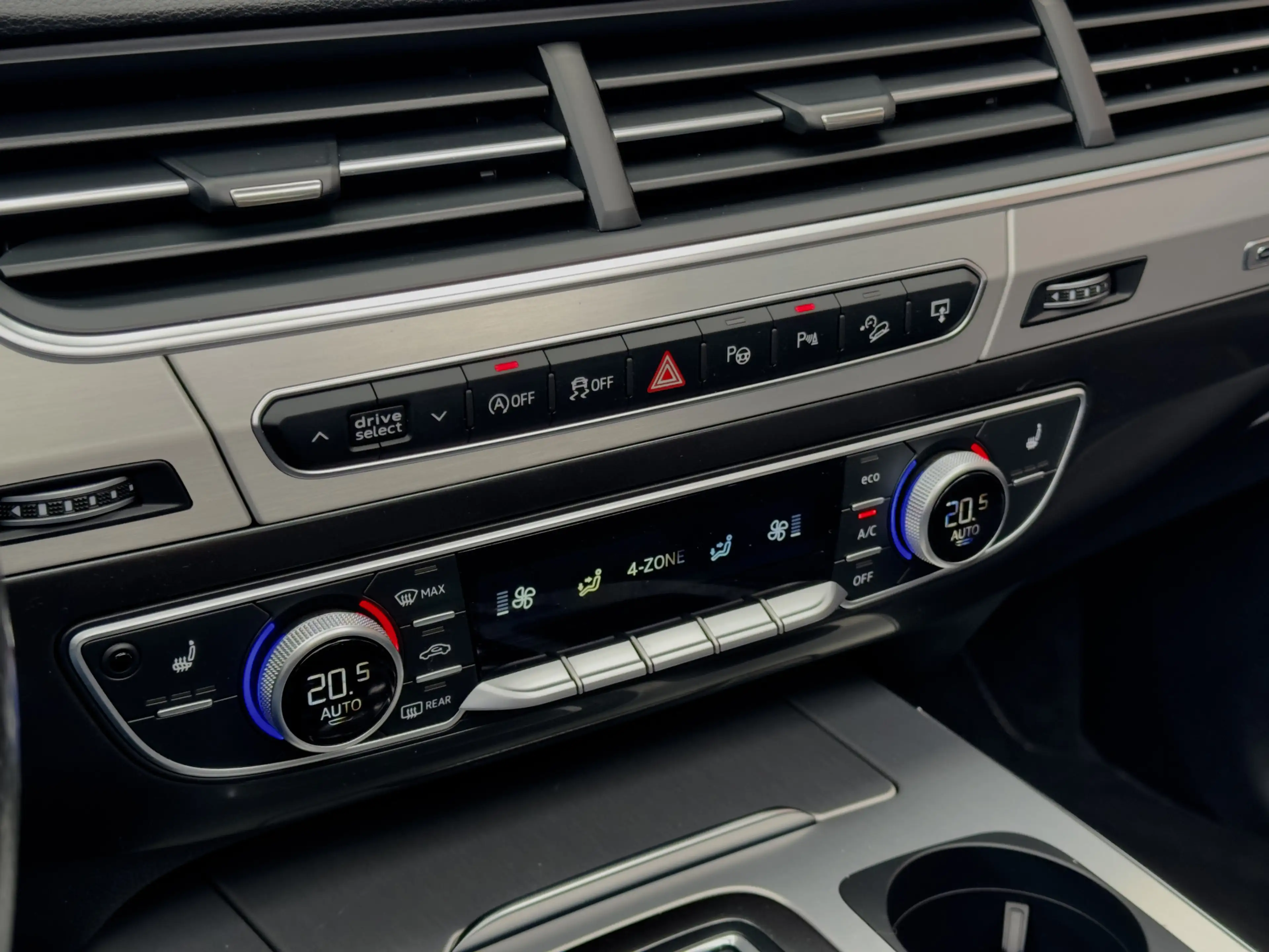 Audi Q7 3.0 TDI AUT8 QUATTRO 3X S-LINE PANODAK LEDER NAVI — photo 11