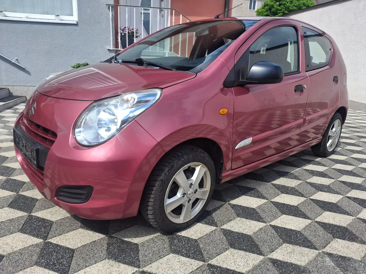 Suzuki Alto 1.0 Club Violet - 1