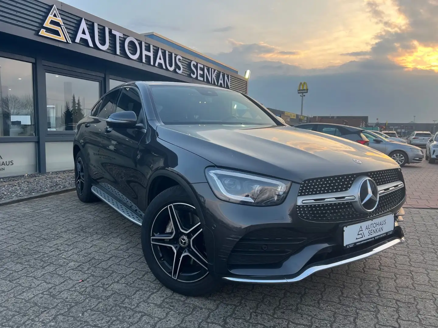 Mercedes-Benz GLC 400 d AMG-LINE Coupe*PANORAMA*BURMESTER*MBUX Gris - 1
