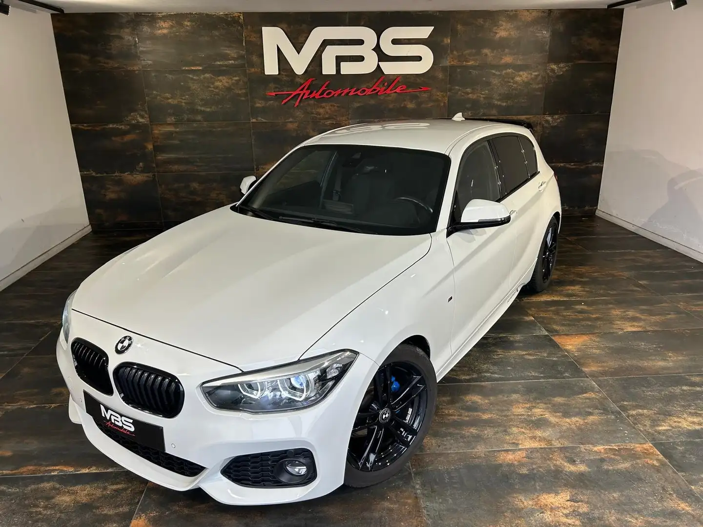 BMW 118 118i *PACK M *SHADOW LOOK *FEUX LED *GPS *CAPTEURS Blanc - 1