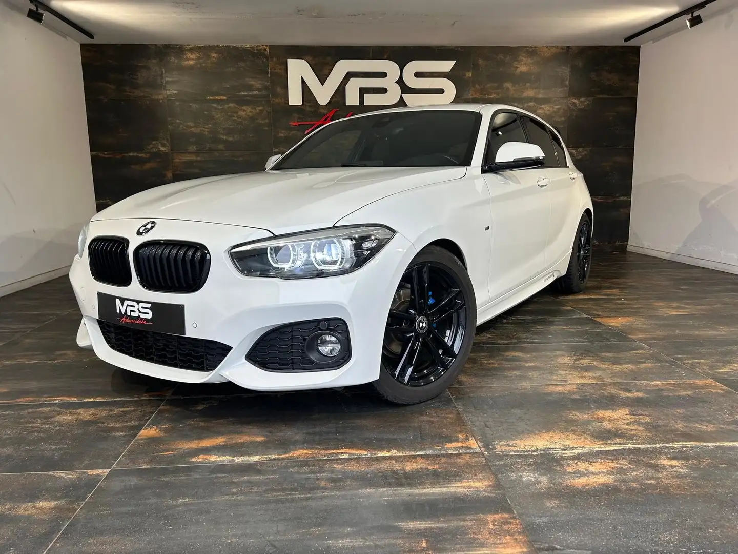 BMW 118 118i *PACK M *SHADOW LOOK *FEUX LED *GPS *CAPTEURS Blanc - 2