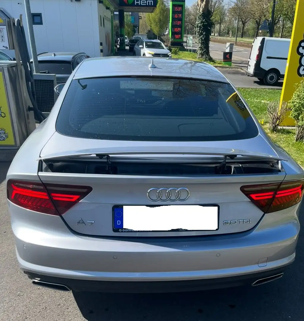 Audi A7 A7 3.0 TDI ultra S tronic Stříbrná - 1