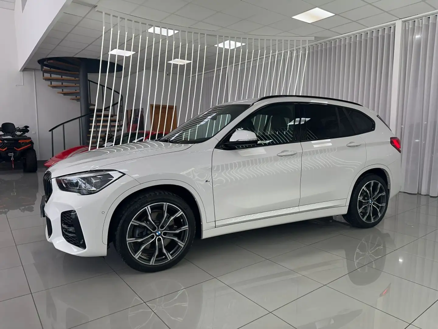 BMW X1 xDrive 20dA Blanc - 2