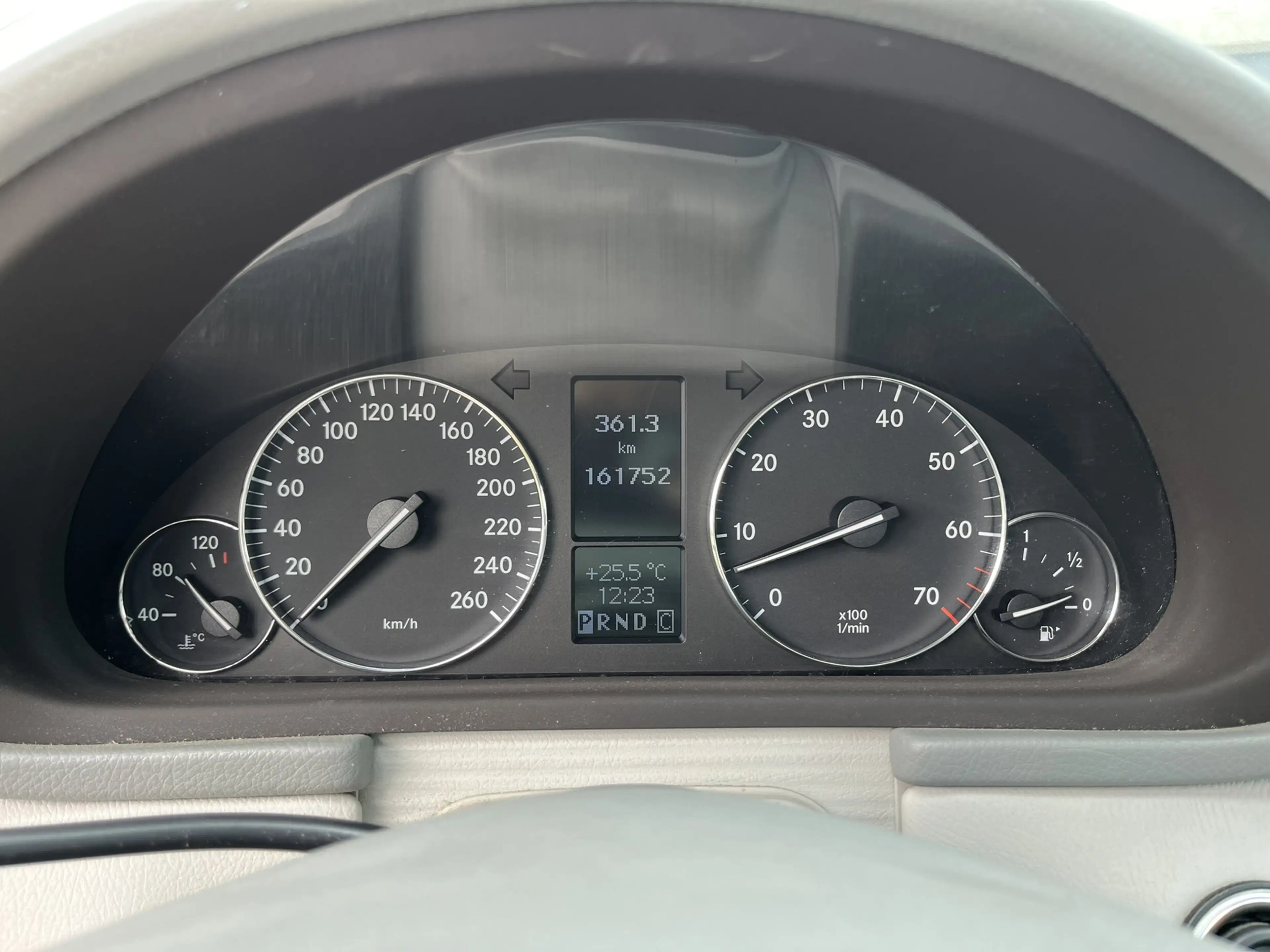 Mercedes-Benz C 350 Avantgarde 4-Matic Harman Kardon Xenon — photo 9