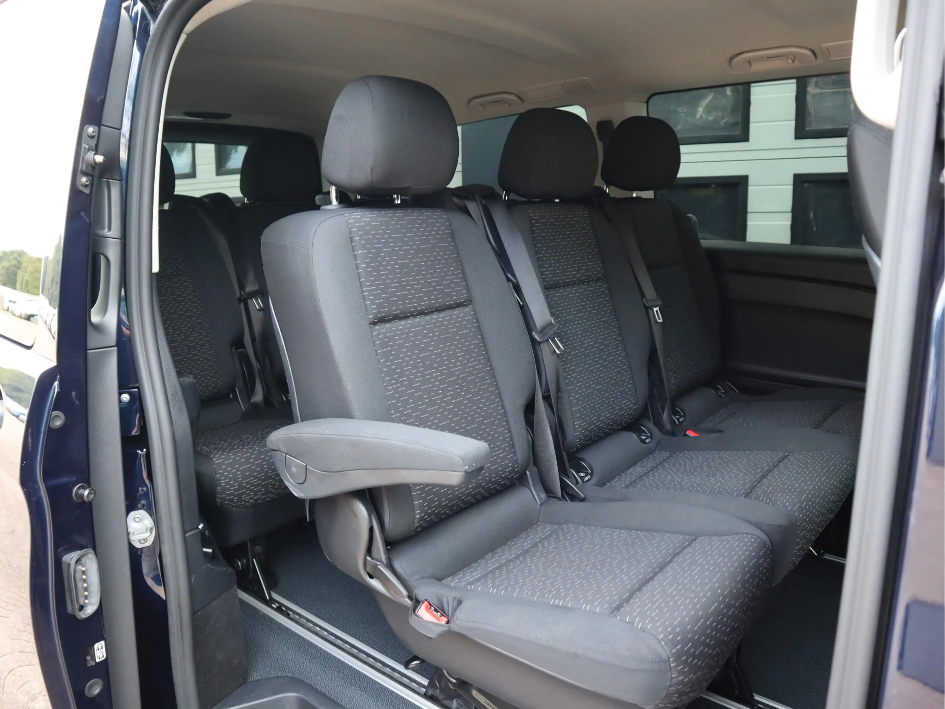 Mercedes-Benz Vito eVito Tourer 90 kWh Pro - 8 Persoons Kombi - incl. — photo 5