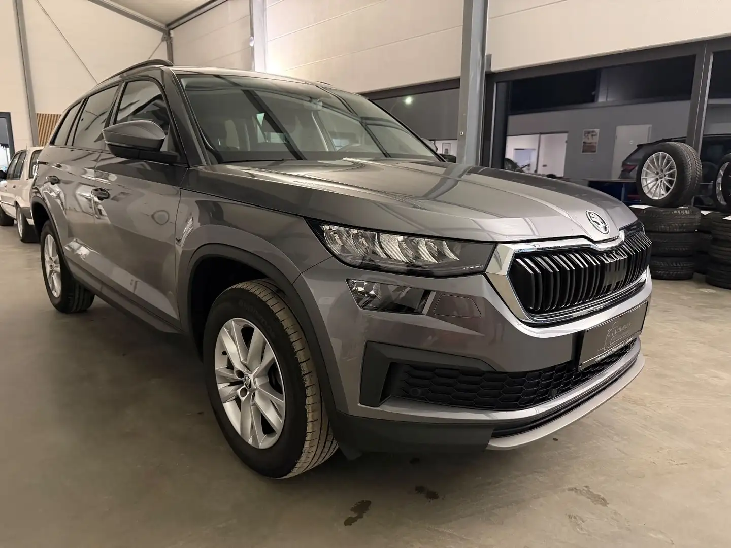 Skoda Kodiaq 2.0 TDI Ambition LED/ACC/Kam/Navi/4xSHZ Gris - 2