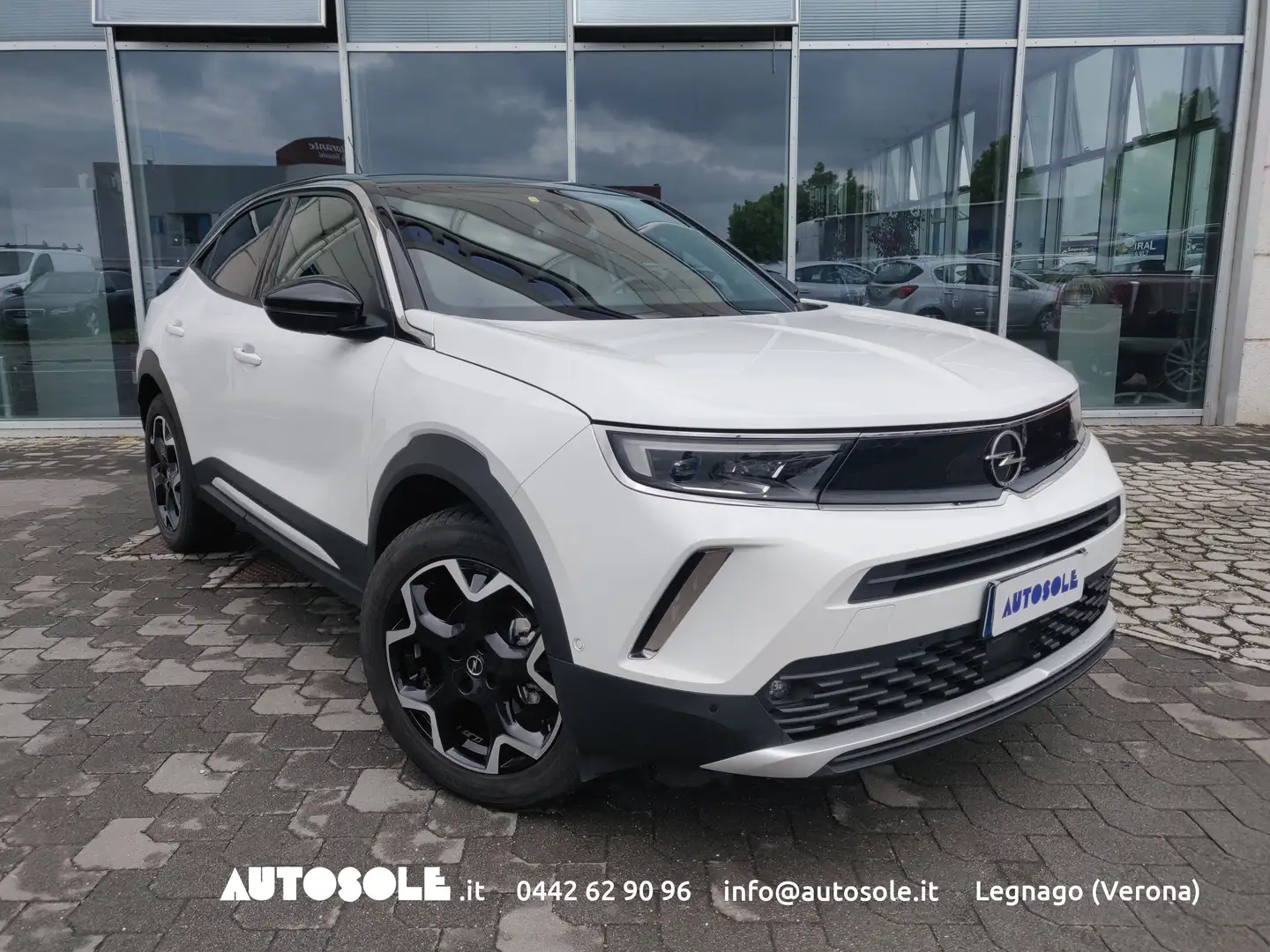 Opel Mokka 1.2T Ultimate Automatica Blanco - 1