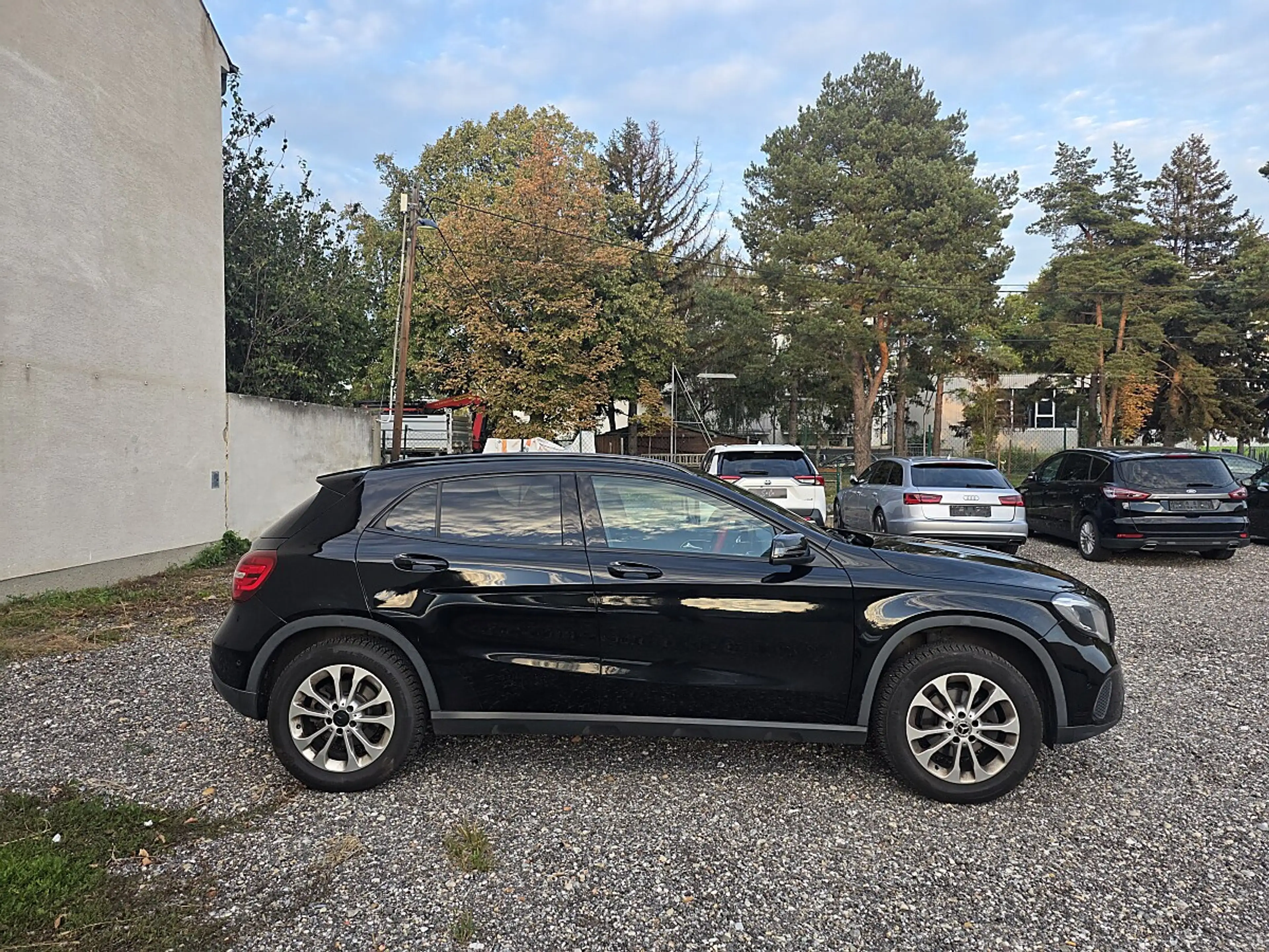 Mercedes-Benz GLA 180 Aut. — photo 4