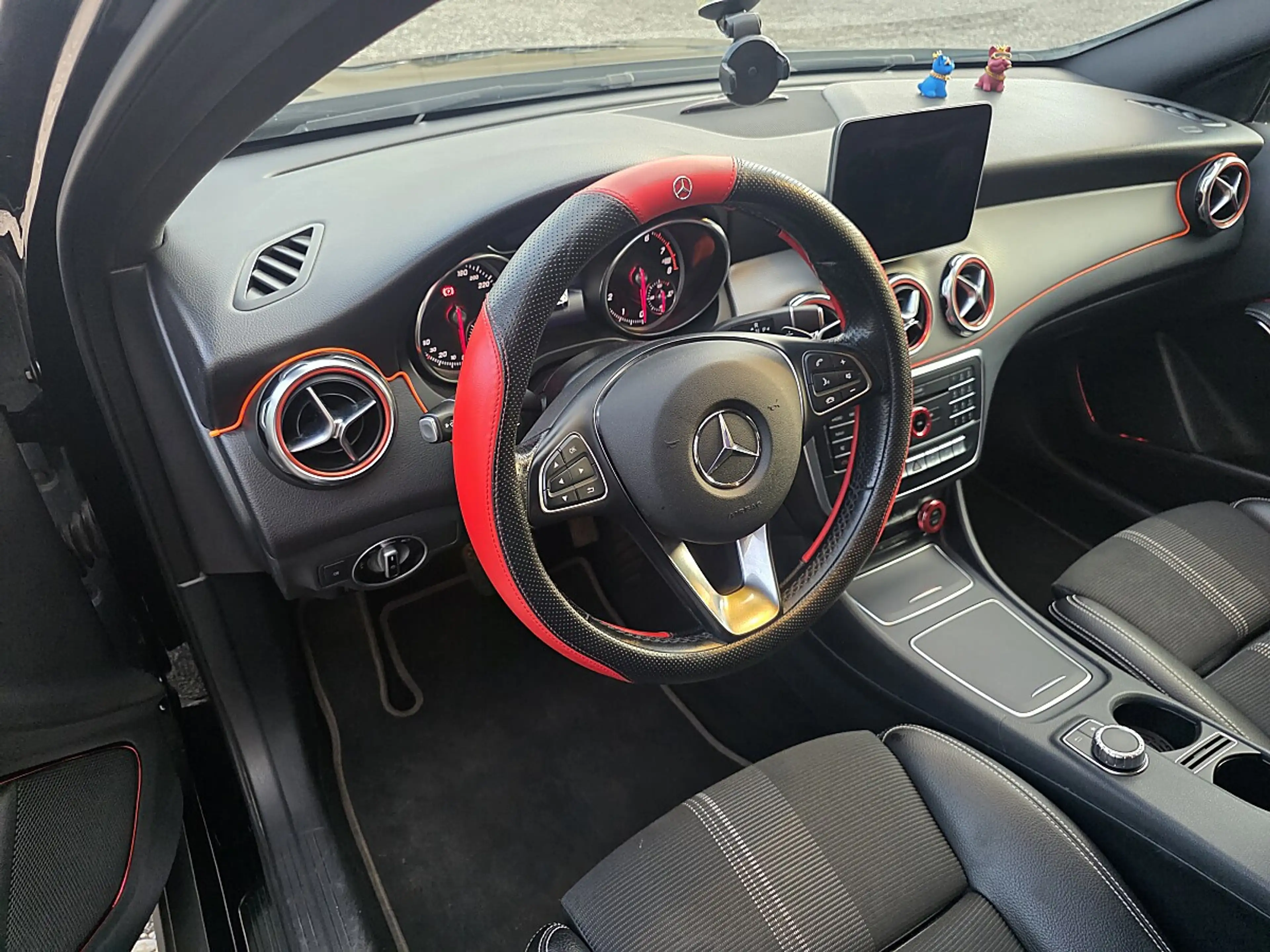 Mercedes-Benz GLA 180 Aut. — photo 12