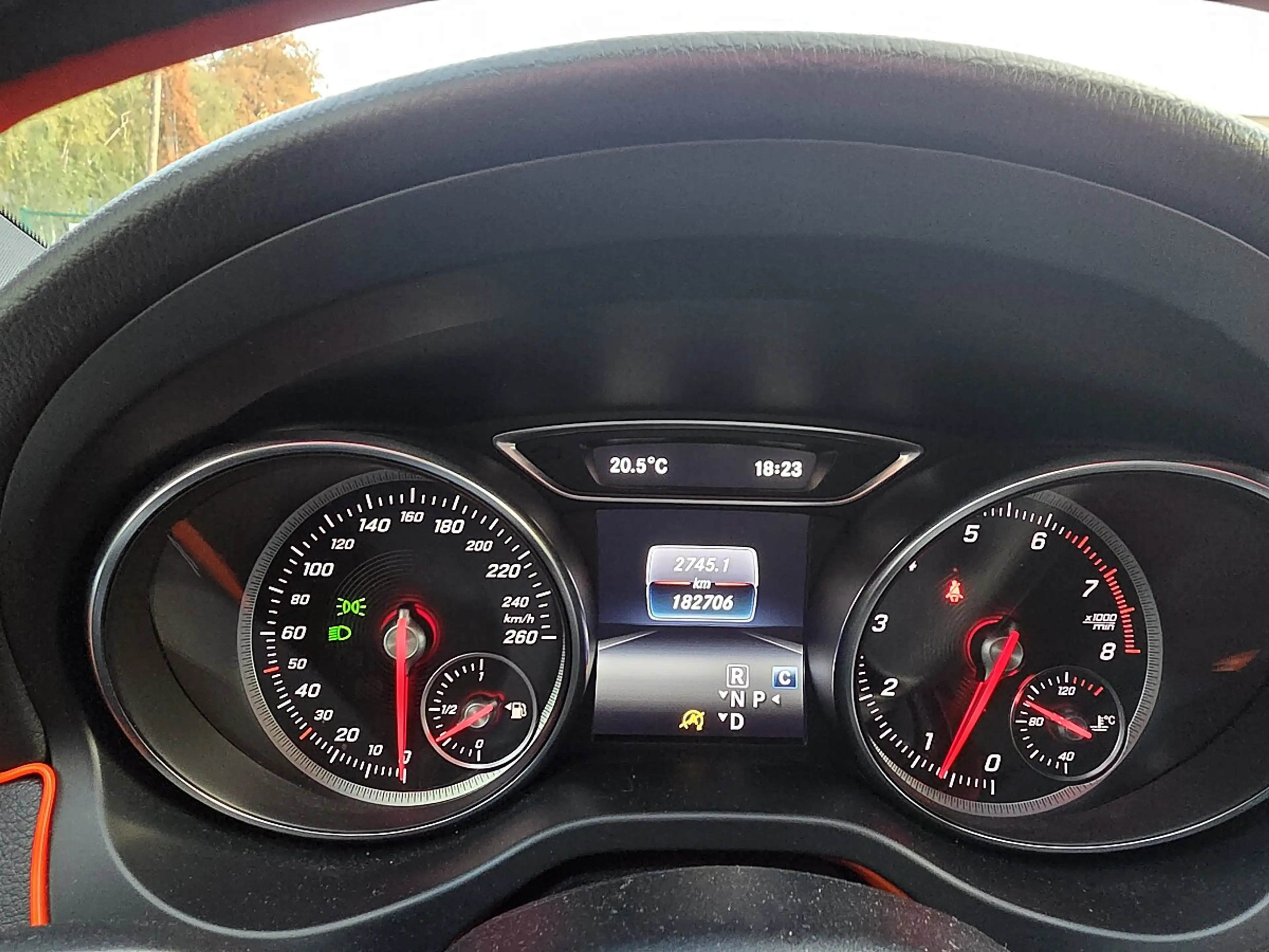Mercedes-Benz GLA 180 Aut. — photo 11