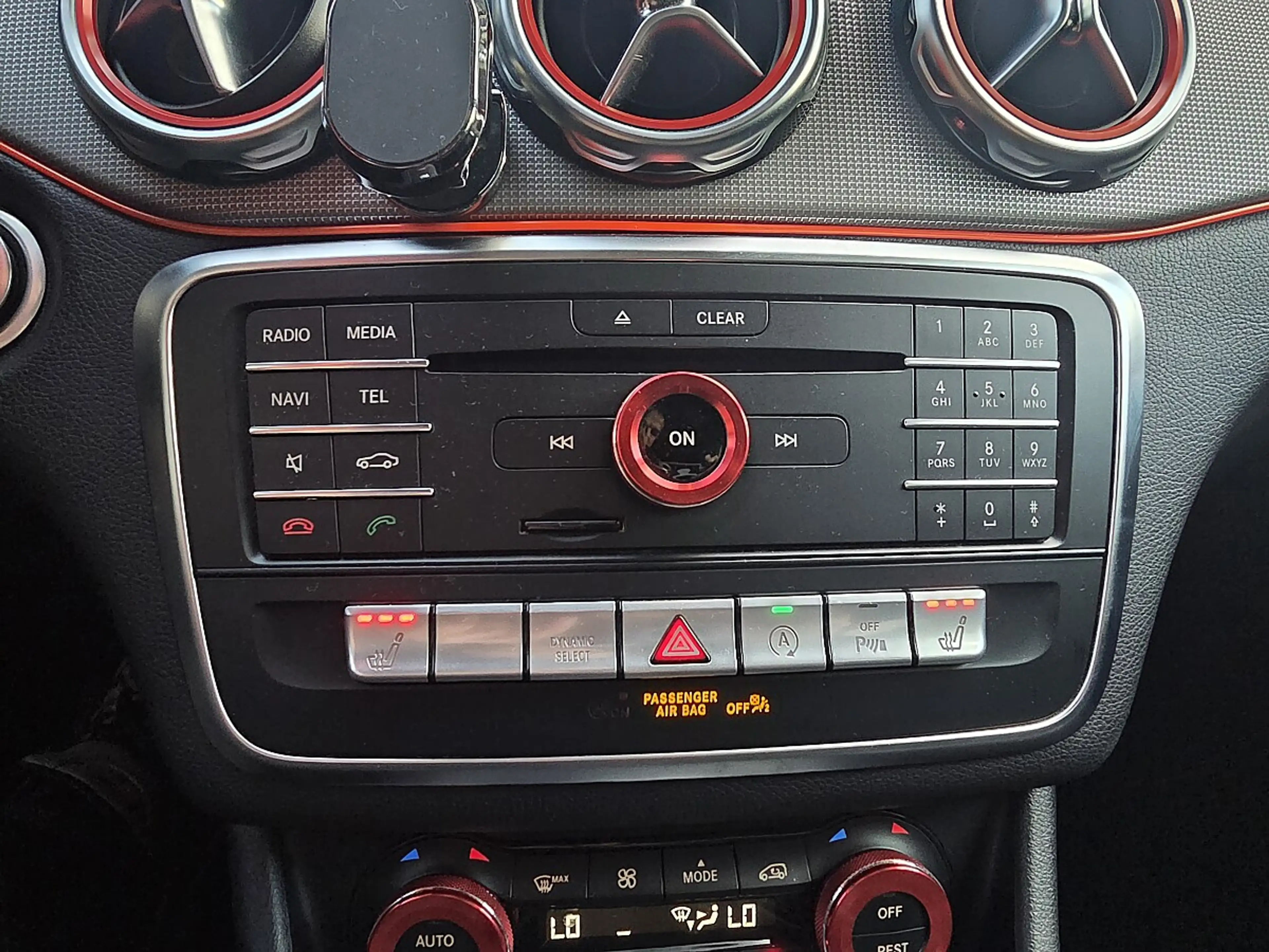 Mercedes-Benz GLA 180 Aut. — photo 10