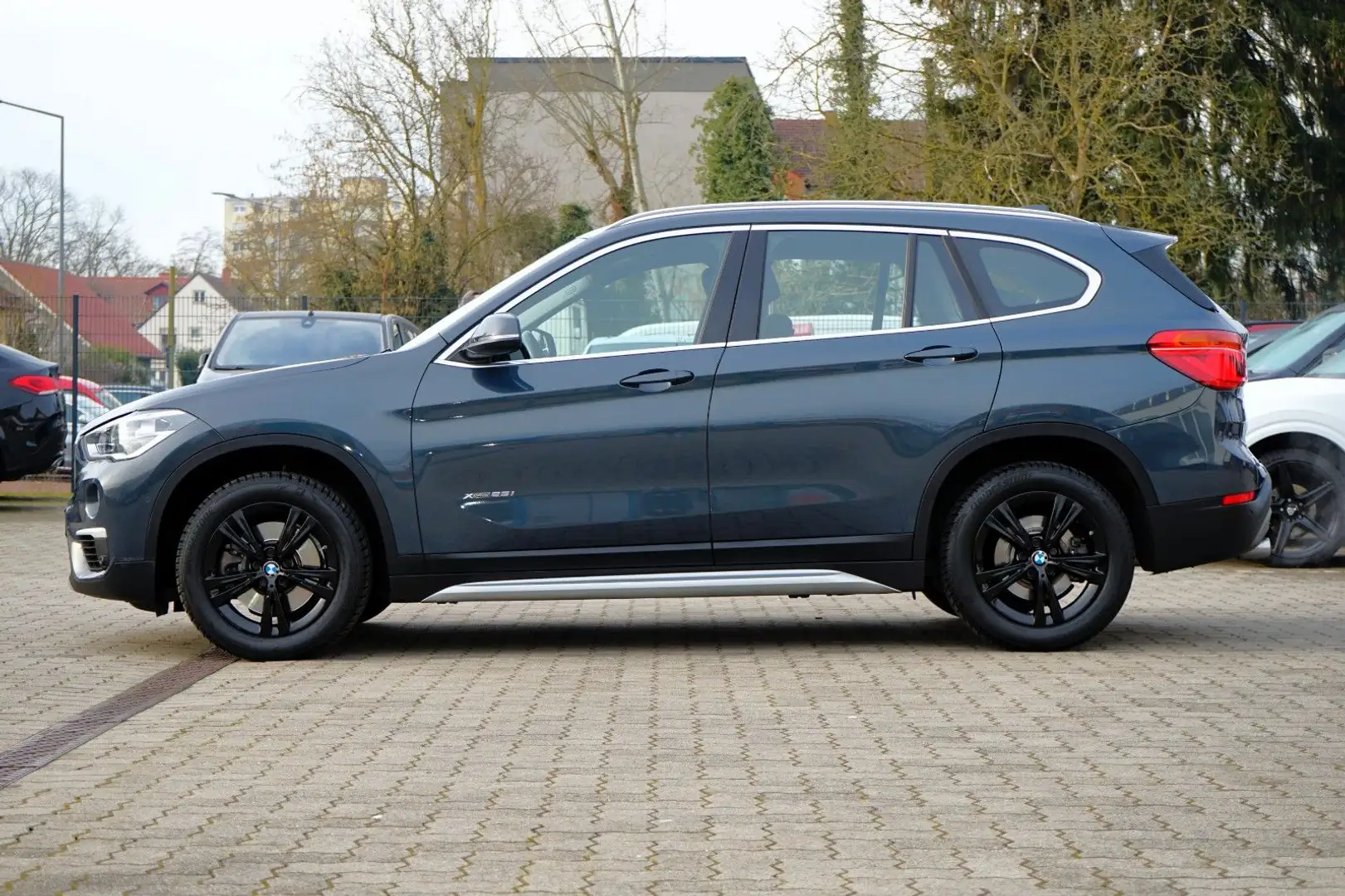 BMW X1 xDrive 25 i xLine 1.Hand/ACC/AHK/SHZ/STEPTRON Grau - 2