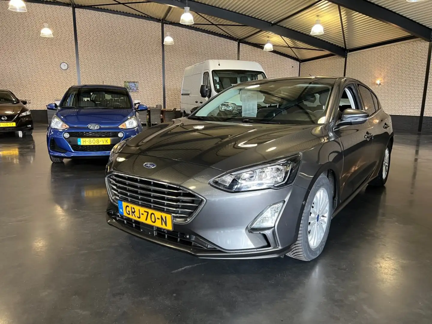 Ford Focus 1.0 AUTOMAAT TITANIUM Gris - 1