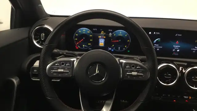 Mercedes-Benz A view 9