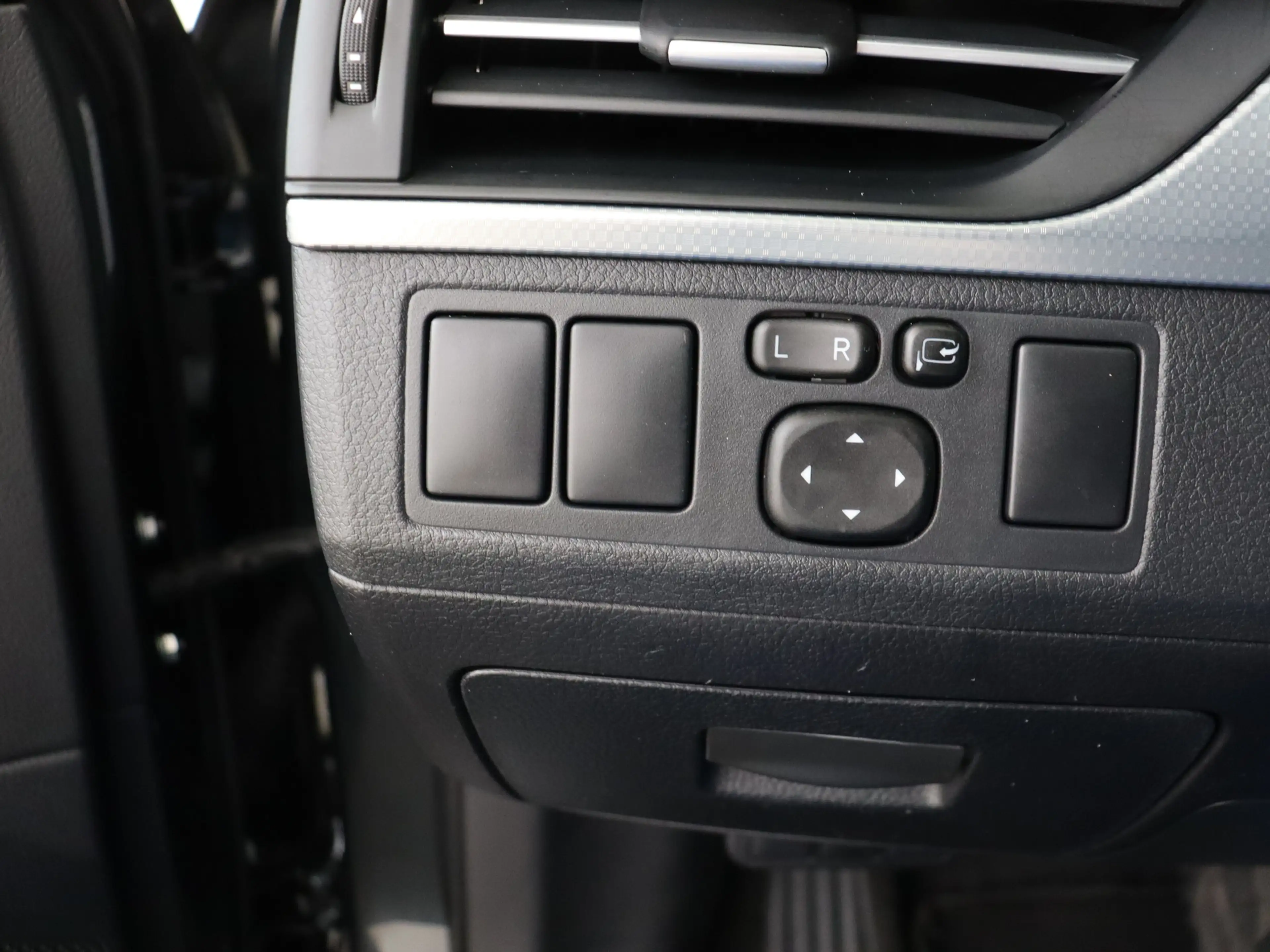 Toyota Avensis Touring Sports 1.8 VVT-i Executive Business Panora — photo 11