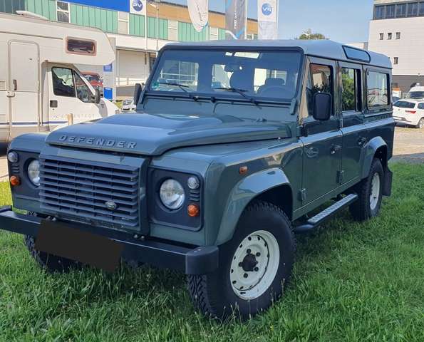 Land Rover Defender 110E Station Wagon fast neuwertiger Sammlerzustand