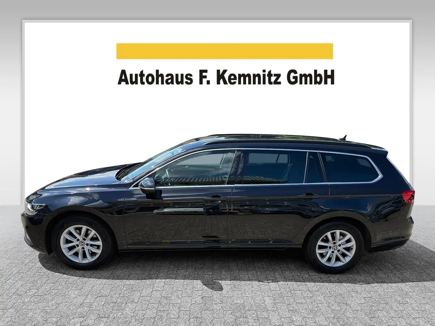 Volkswagen Passat Variant Business / LED / AHK / Navi / PDC / SHZG Negro - 1