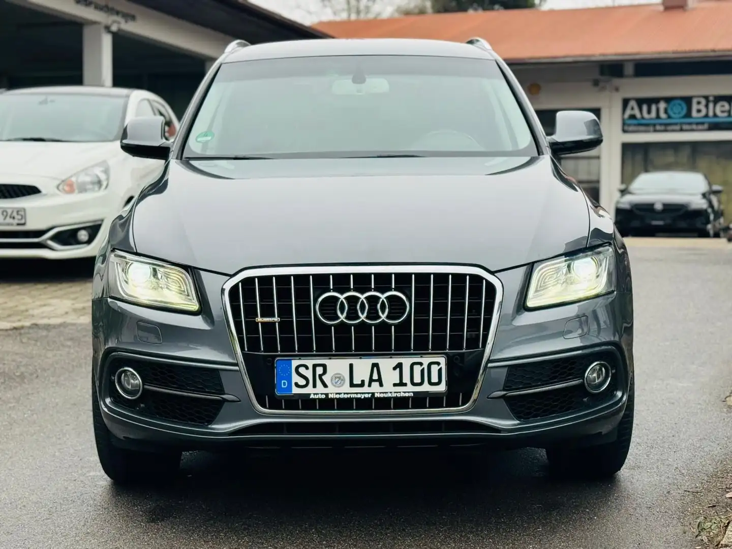 Audi Q5 2.0 TDI 140 kW quattro S Line Kamera AHK Grau - 2