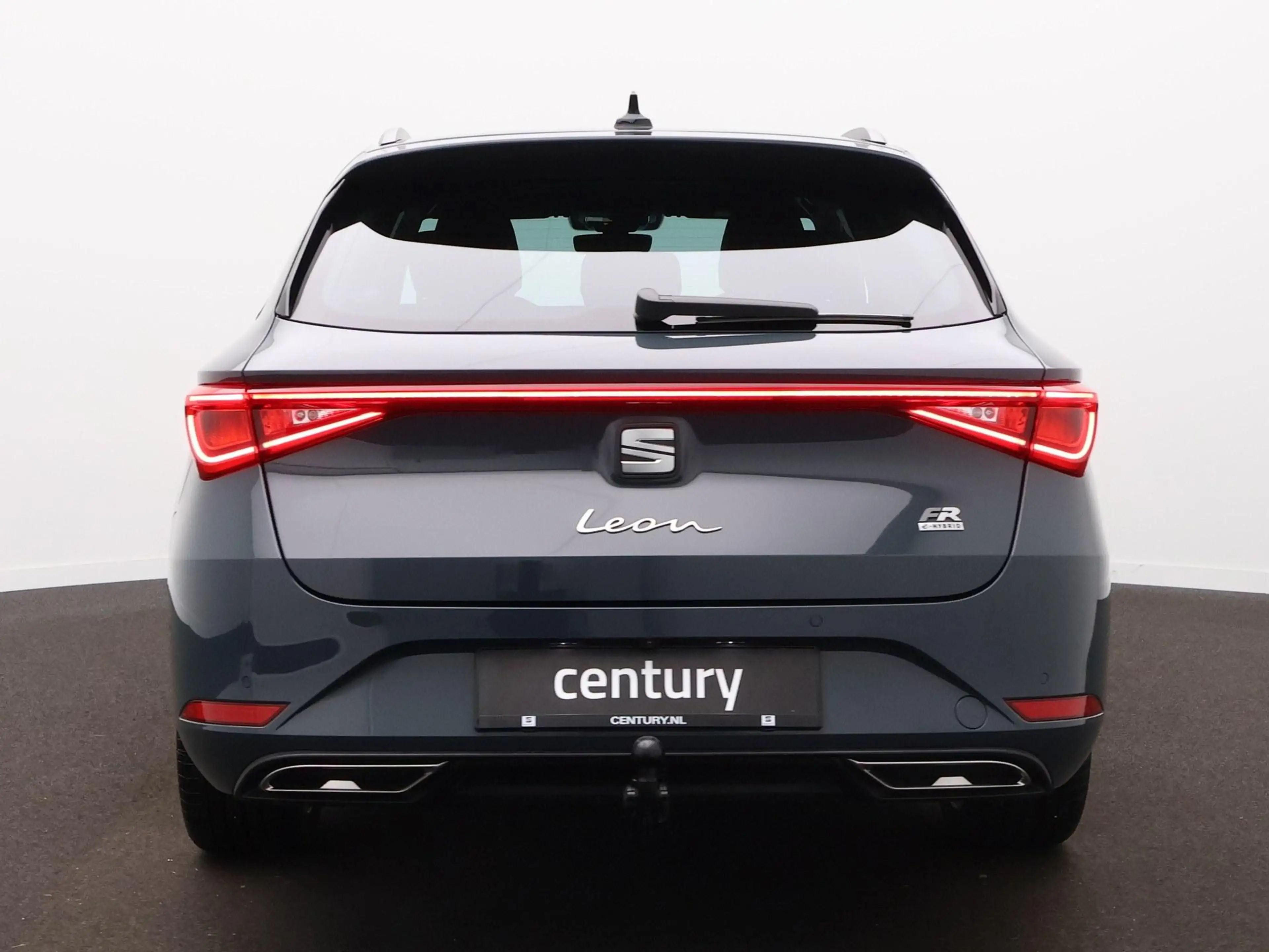 SEAT Leon e-Hybrid Sportstourer 1.5 TSI Style — photo 3