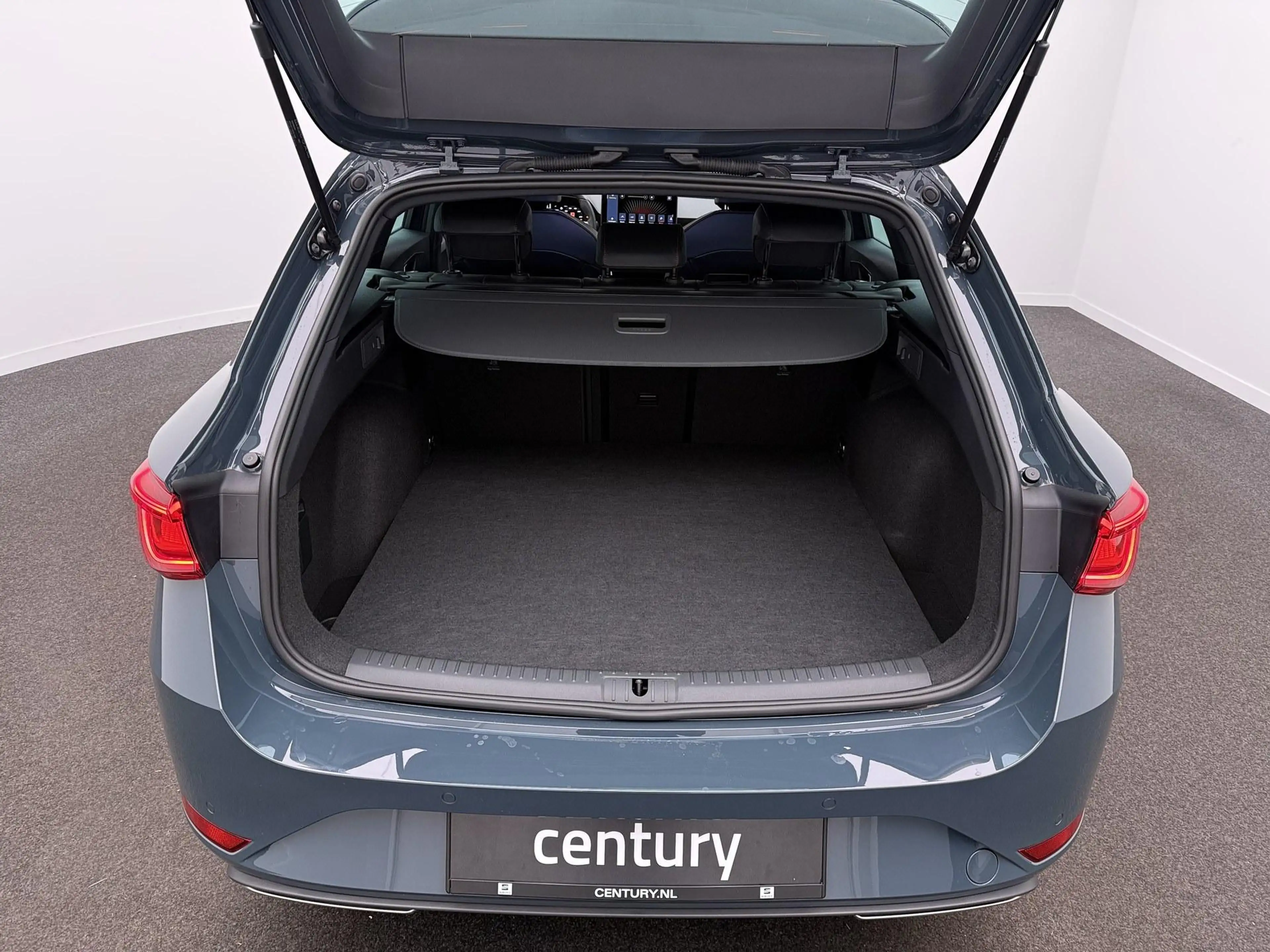 SEAT Leon e-Hybrid Sportstourer 1.5 TSI Style — photo 12