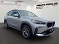 BMW X1 20dxA +NAVI+SPORTSITZ+LED+SHZ+LHZ+CAM+FLA+ Silber - thumbnail 3