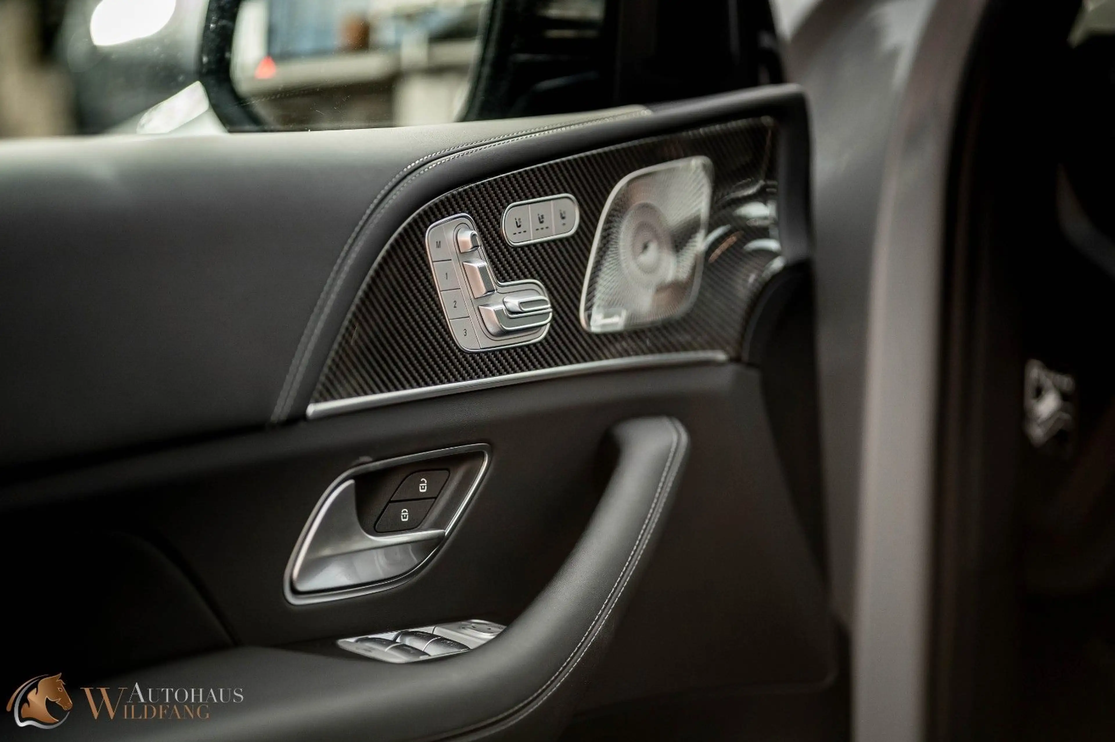 Mercedes-Benz GLS 63 AMG AMG 4Matic+ ULTIMATE/CARBON/STANDHZG/23* — photo 9