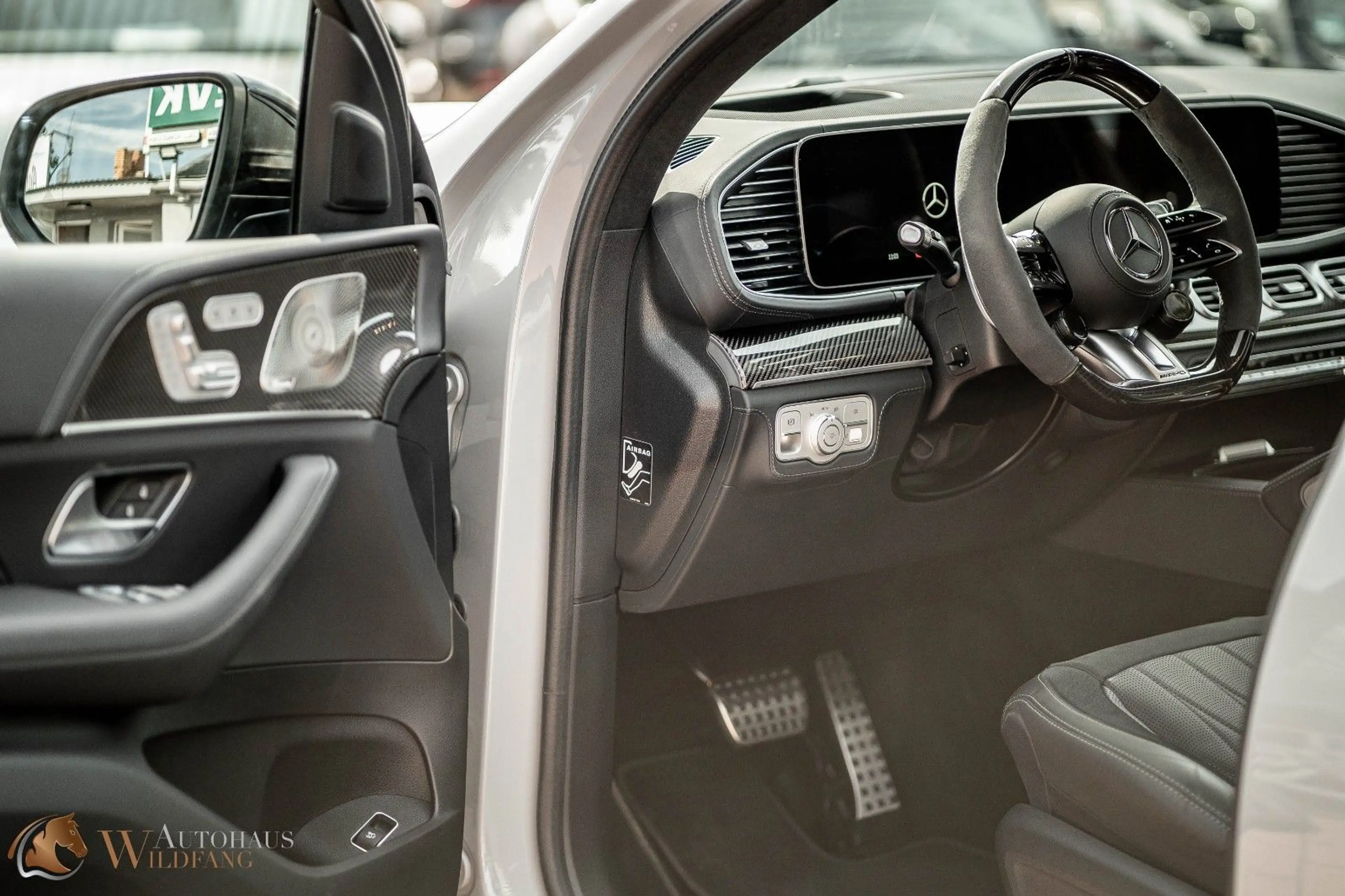 Mercedes-Benz GLS 63 AMG AMG 4Matic+ ULTIMATE/CARBON/STANDHZG/23* — photo 8