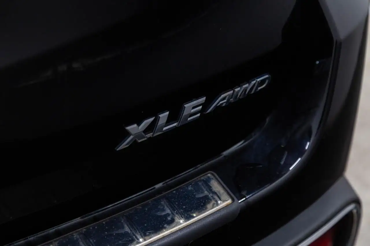 Toyota Highlander снимка Toyota Highlander