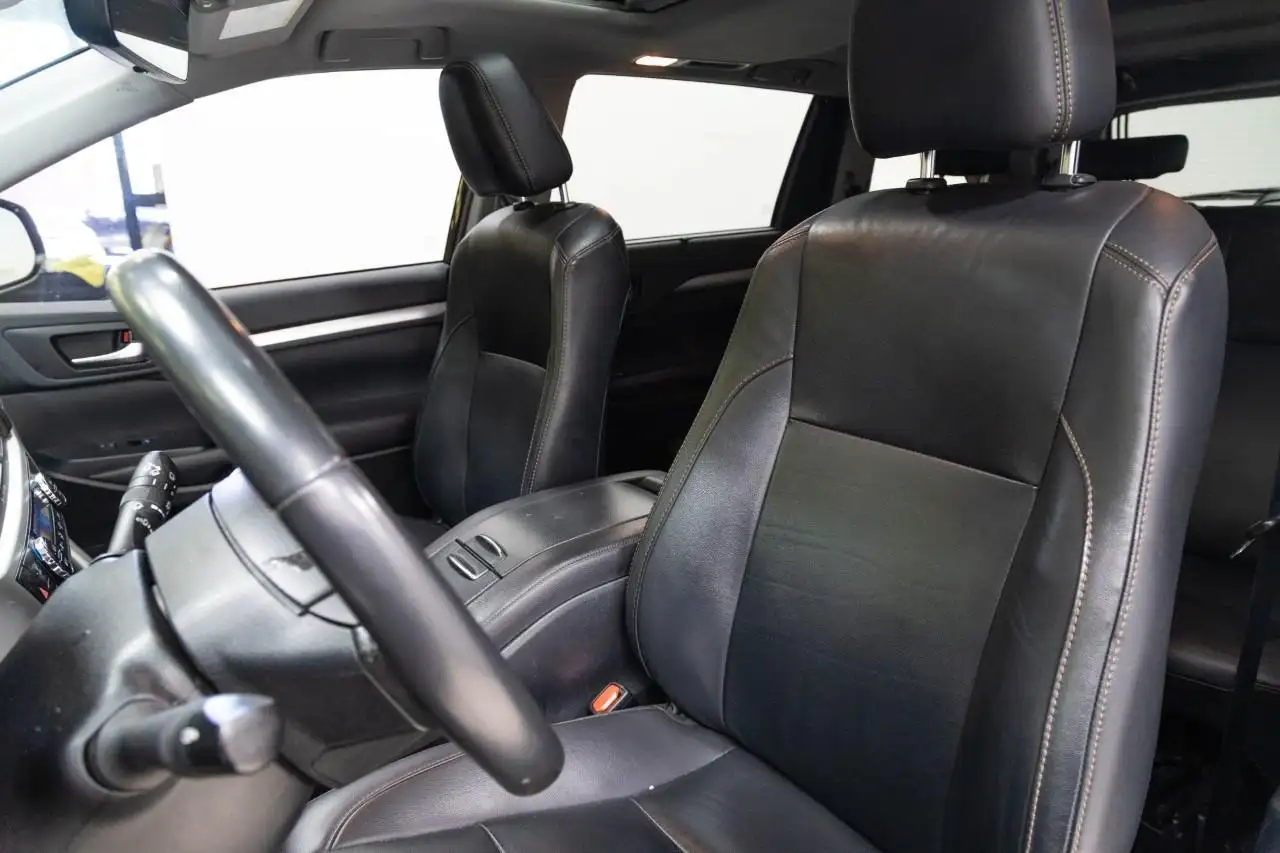Toyota Highlander снимка Toyota Highlander