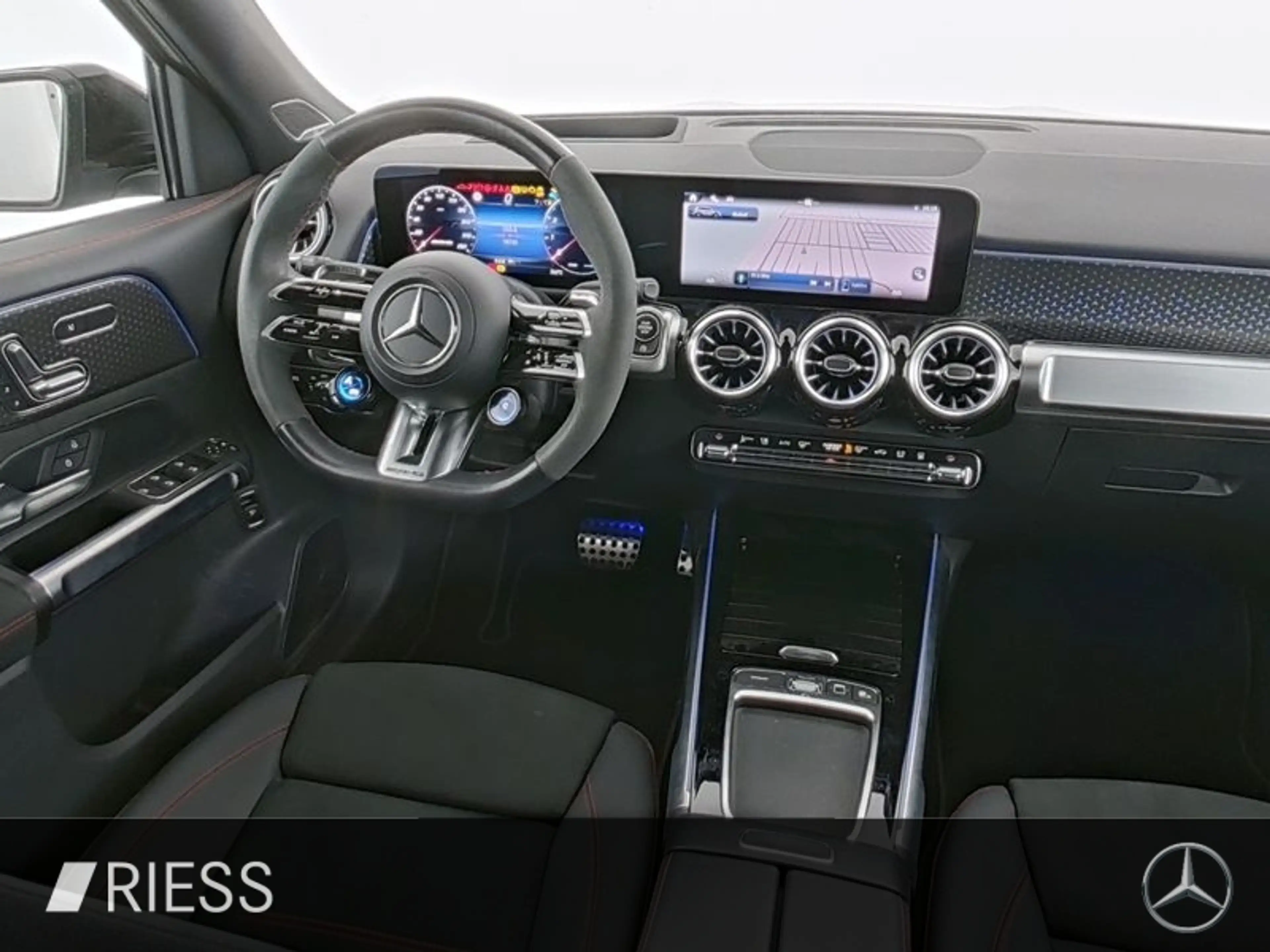 Mercedes-Benz GLB 35 AMG 4MATIC 360 AHK AUT Fernlichtass. HUD — photo 6
