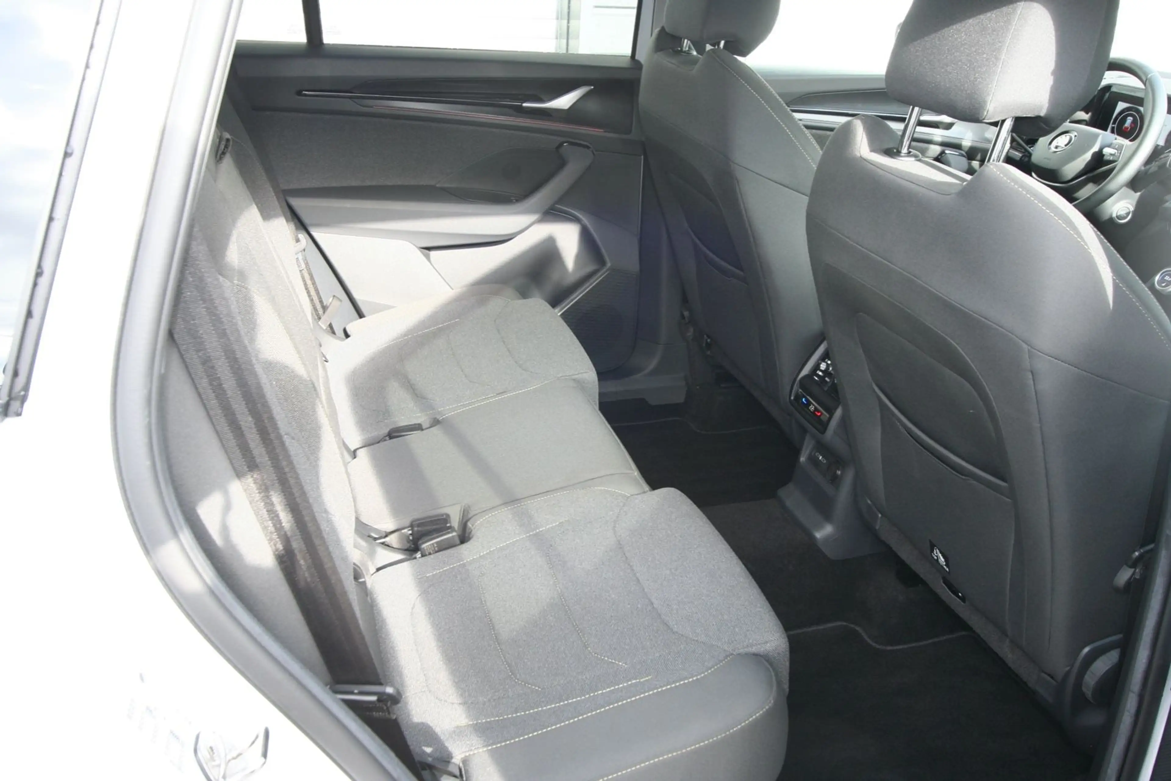 Skoda Kodiaq 2.0 TDI 110 kW Selection — photo 7