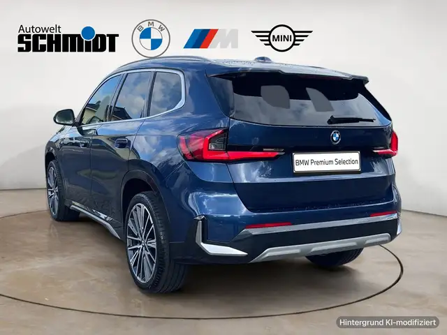 BMW X1 view 4